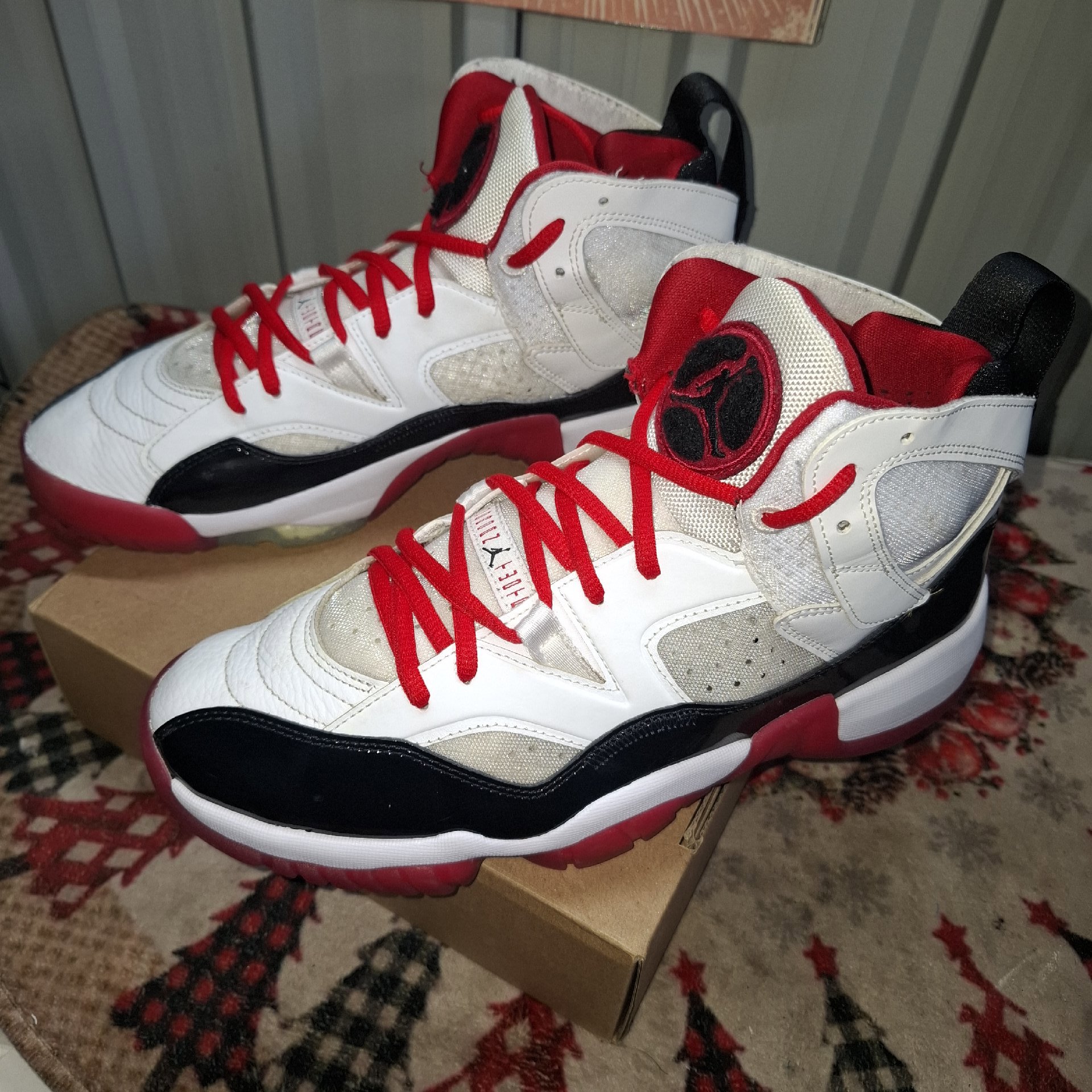 Air Jordan 6 Retro White Red Black Trainers, Jordan, 8, Good condition — preloved on SilentSale®