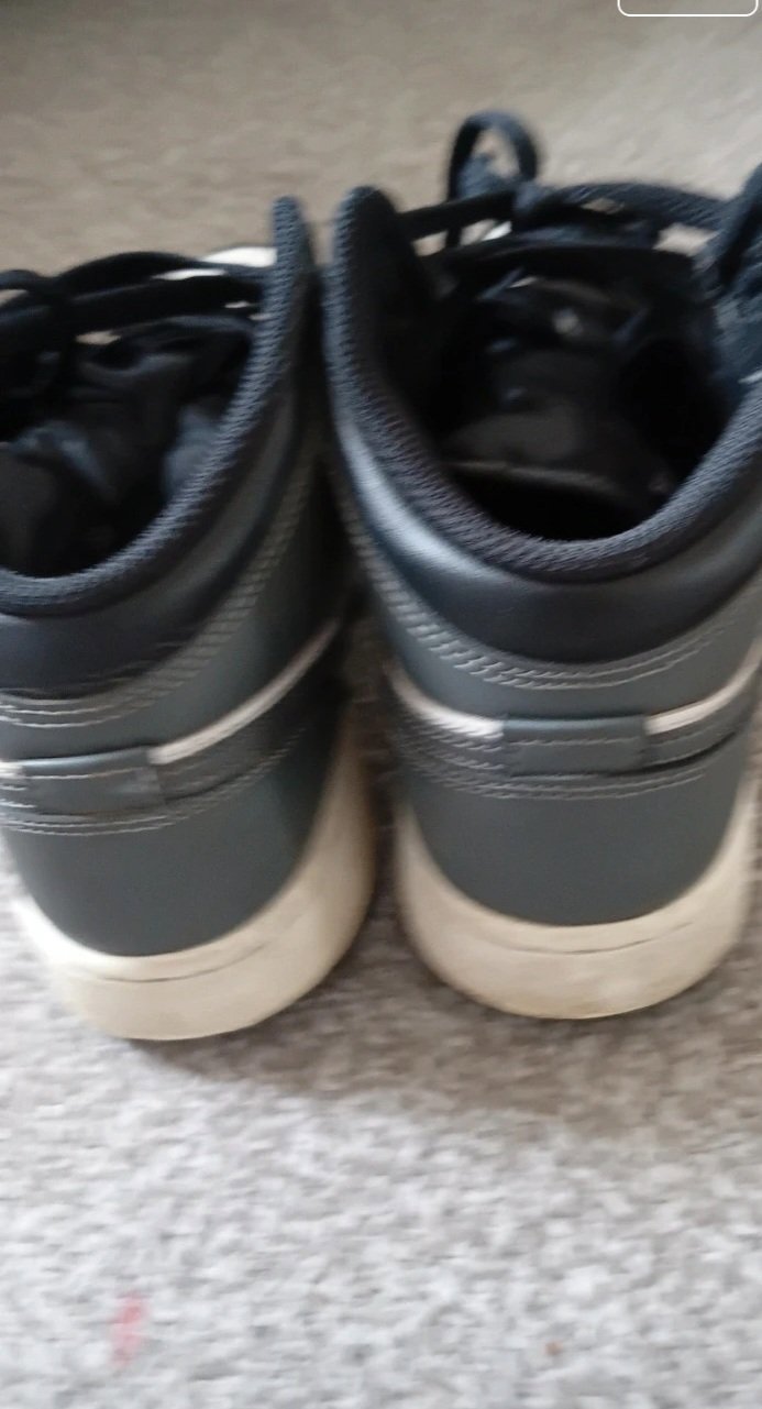 Nike Air Jordan 1 Mid Black White Grey Trainers, Nike, 6, Good condition — preloved on SilentSale®