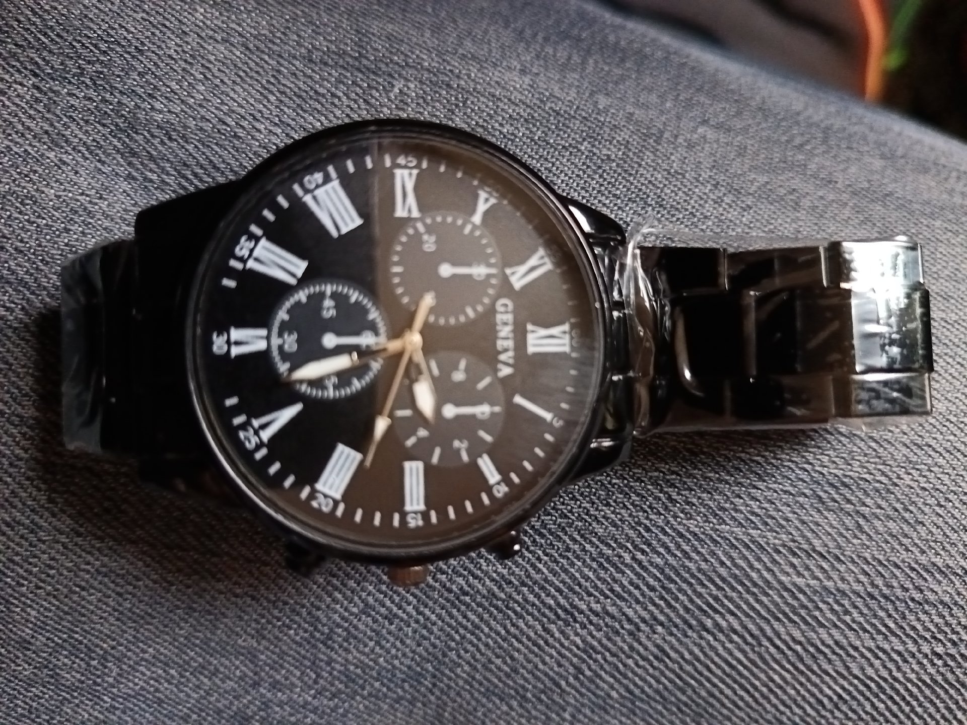 Men's whatch, Geneva, One Size, New condition — preloved on SilentSale®