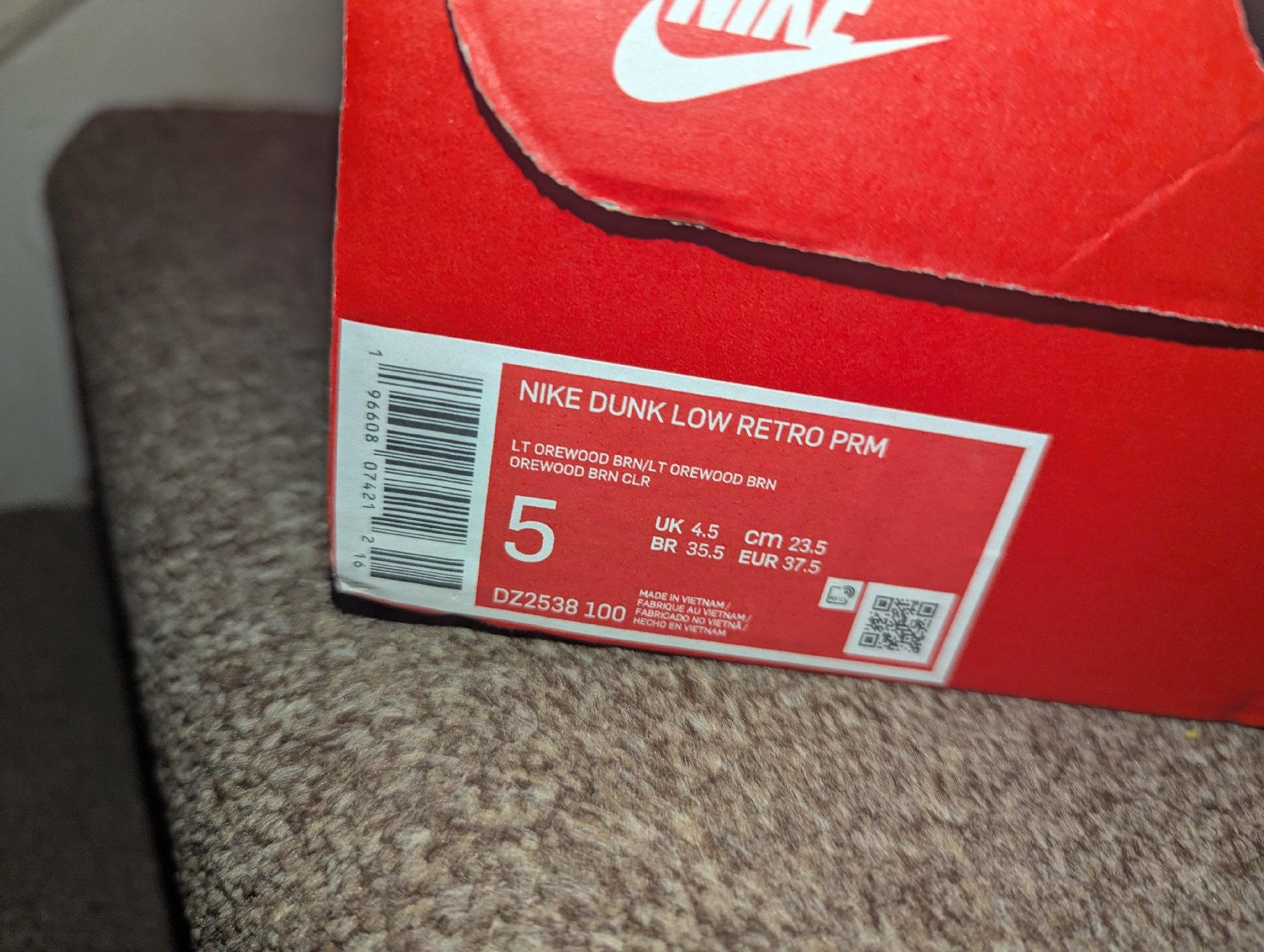 Nike dunk grey  Trainers – UK 4.5, Nike, 4.5, Like New condition — preloved on SilentSale®