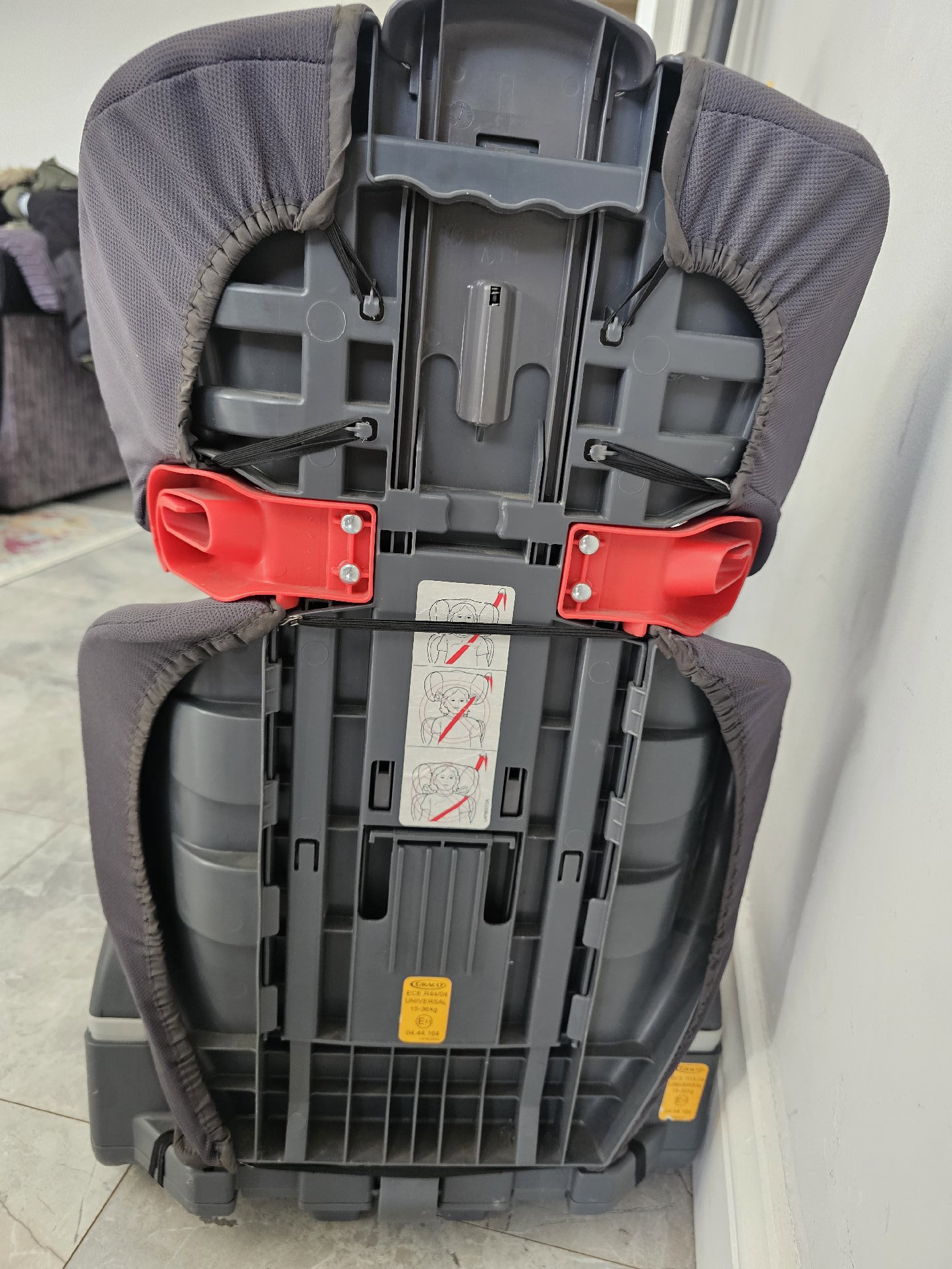 Graco Child Car Booster Seat Black and Grey 15-36kg, Graco, One Size, Excellent condition — preloved on SilentSale®