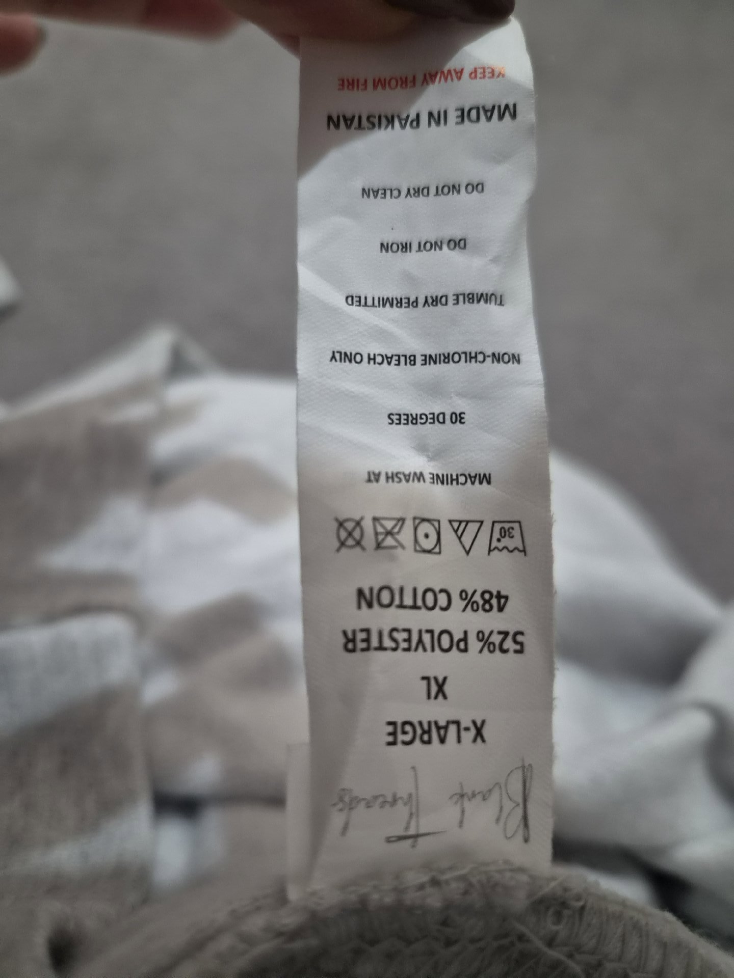 Cherry Print Grey Hoodie Sweatshirt XL, Unbranded, XL, Like New condition — preloved on SilentSale®