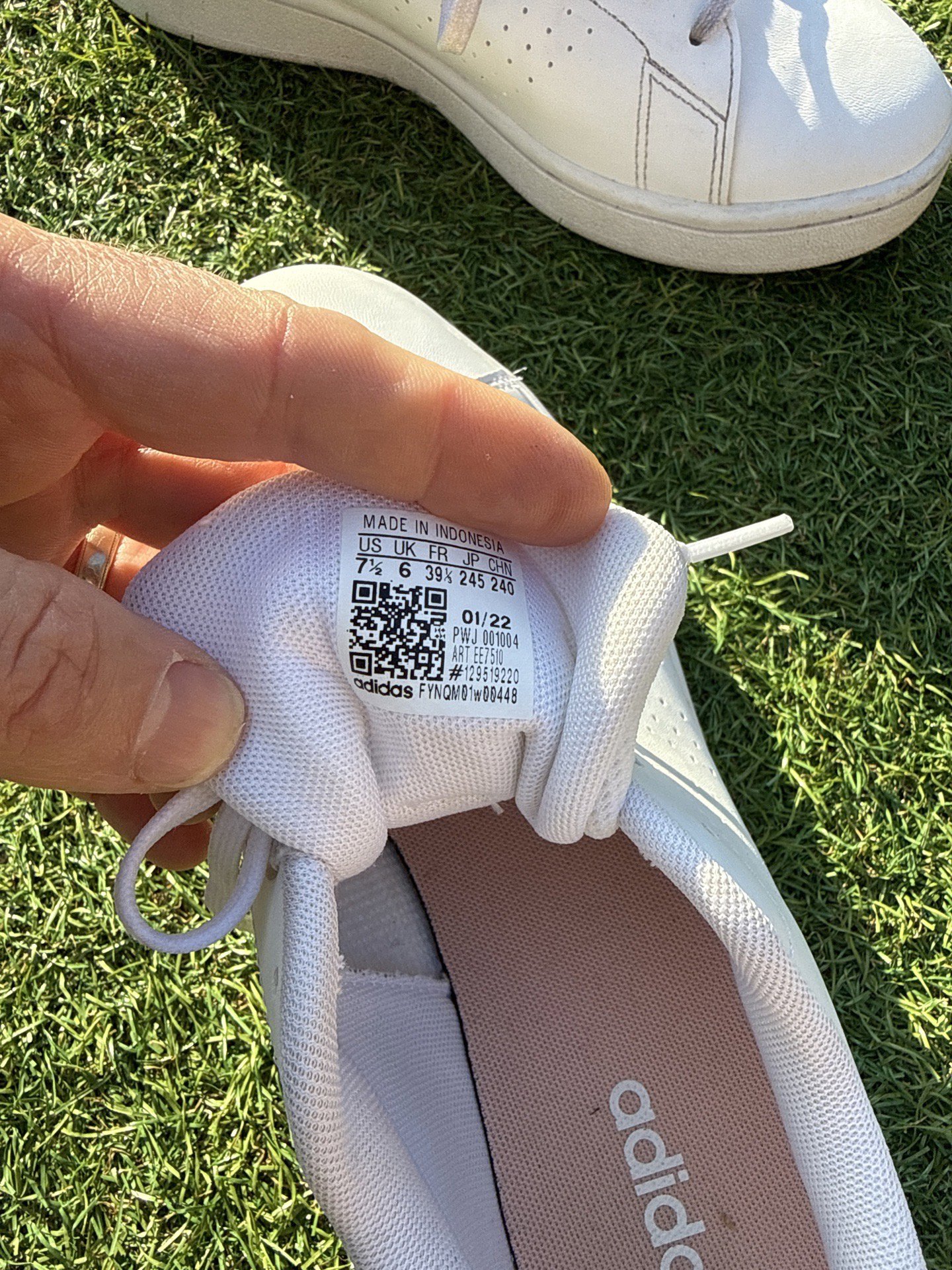 Adidas White Leather Trainers – UK 6, Adidas, 6, Excellent condition — preloved on SilentSale®