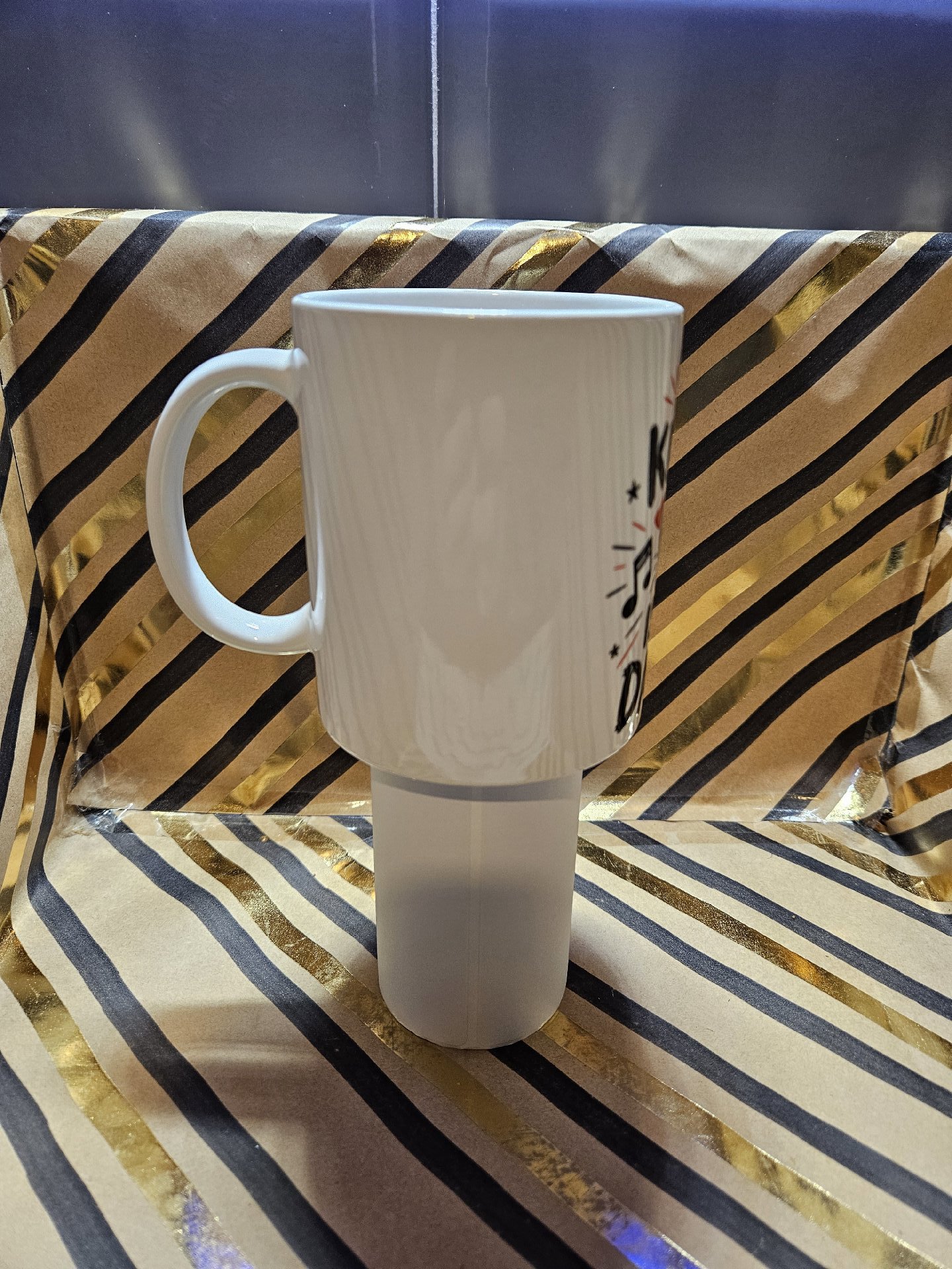 Ceramic Mug with "This Kitchen Is For Dancing" Print, Unbranded, One Size, New condition — preloved on SilentSale®