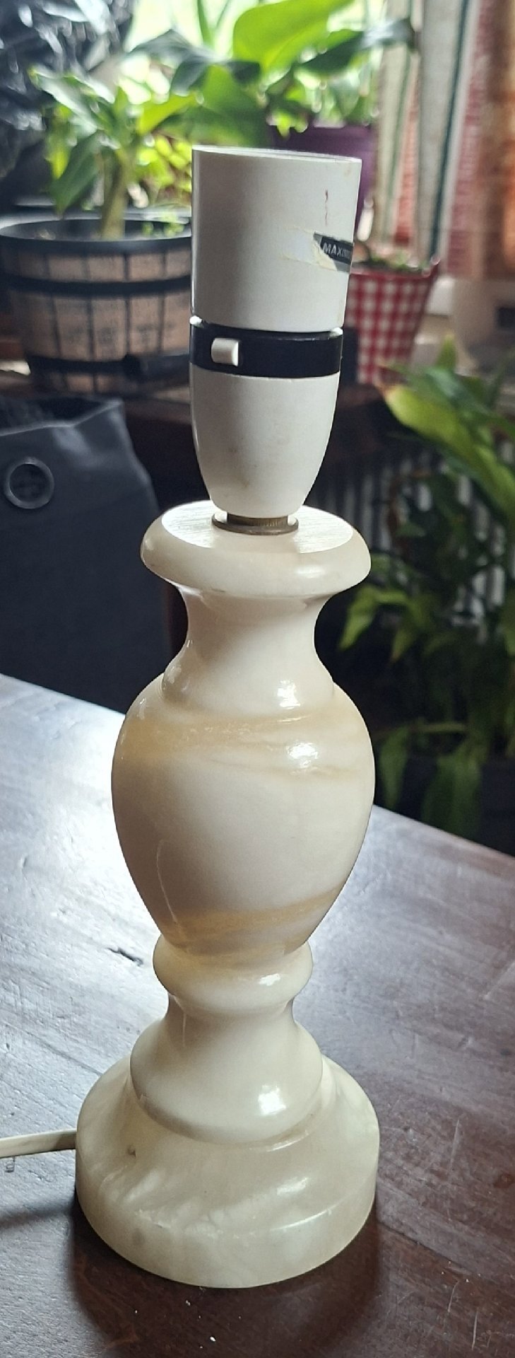 Vintage Cream Marble Table Lamp Base – Approx 20cm Tall, Vintage, 20cm height, Good condition — preloved on SilentSale®