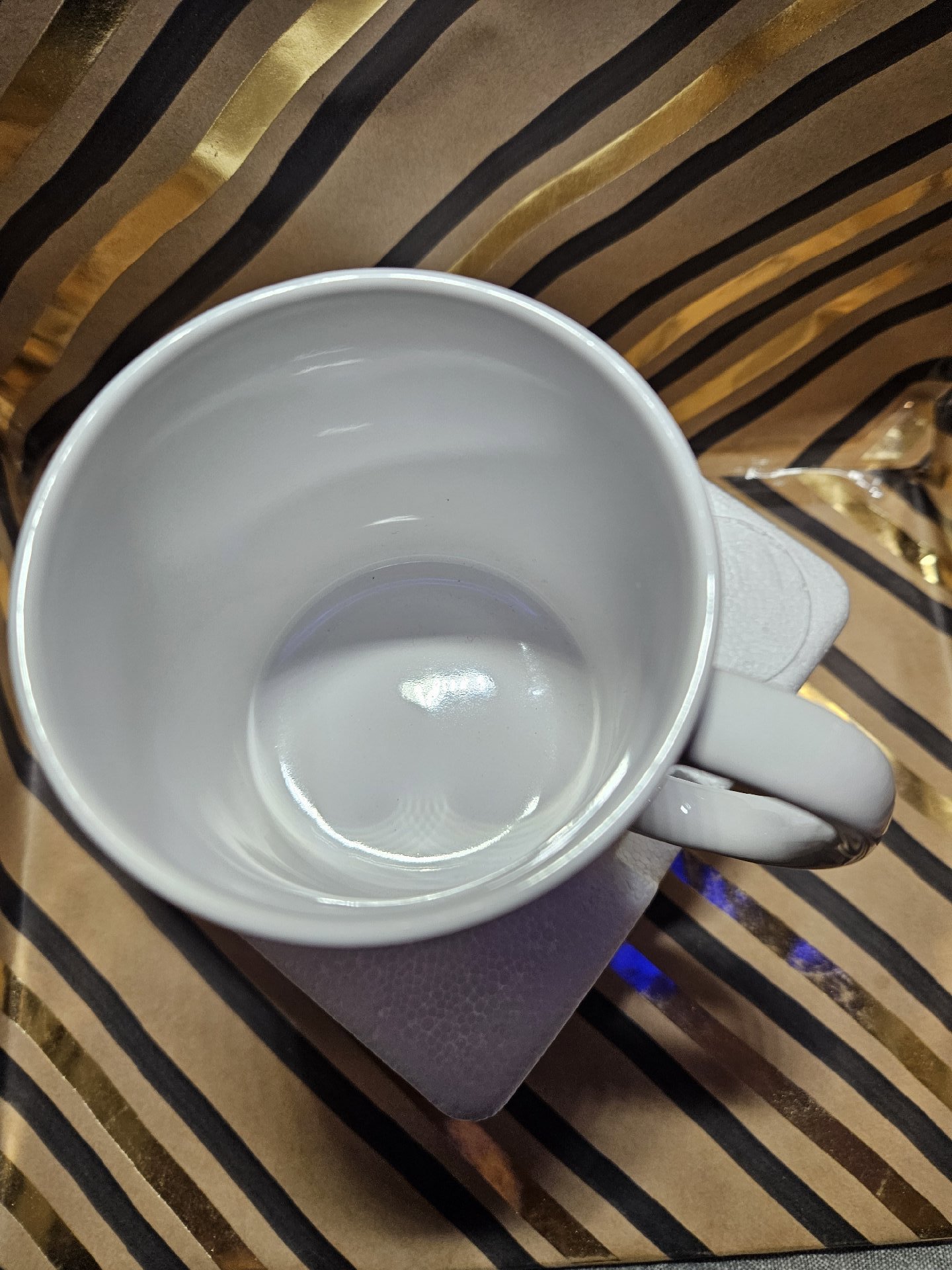 Ceramic Mug with Never Give Up Print, Unbranded, One Size, New condition — preloved on SilentSale®