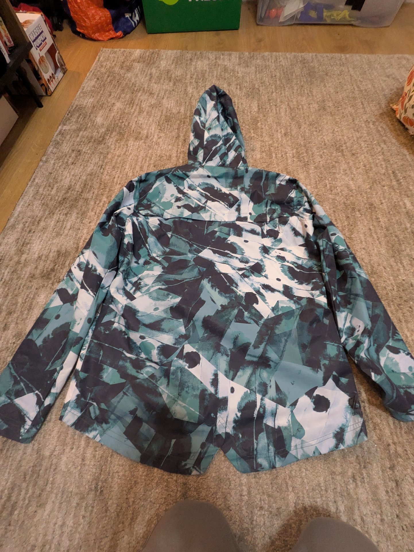 Dare 2b Blue Patterned Waterproof Hooded Jacket – UK 14, Dare 2b, 14, Excellent condition — preloved on SilentSale®