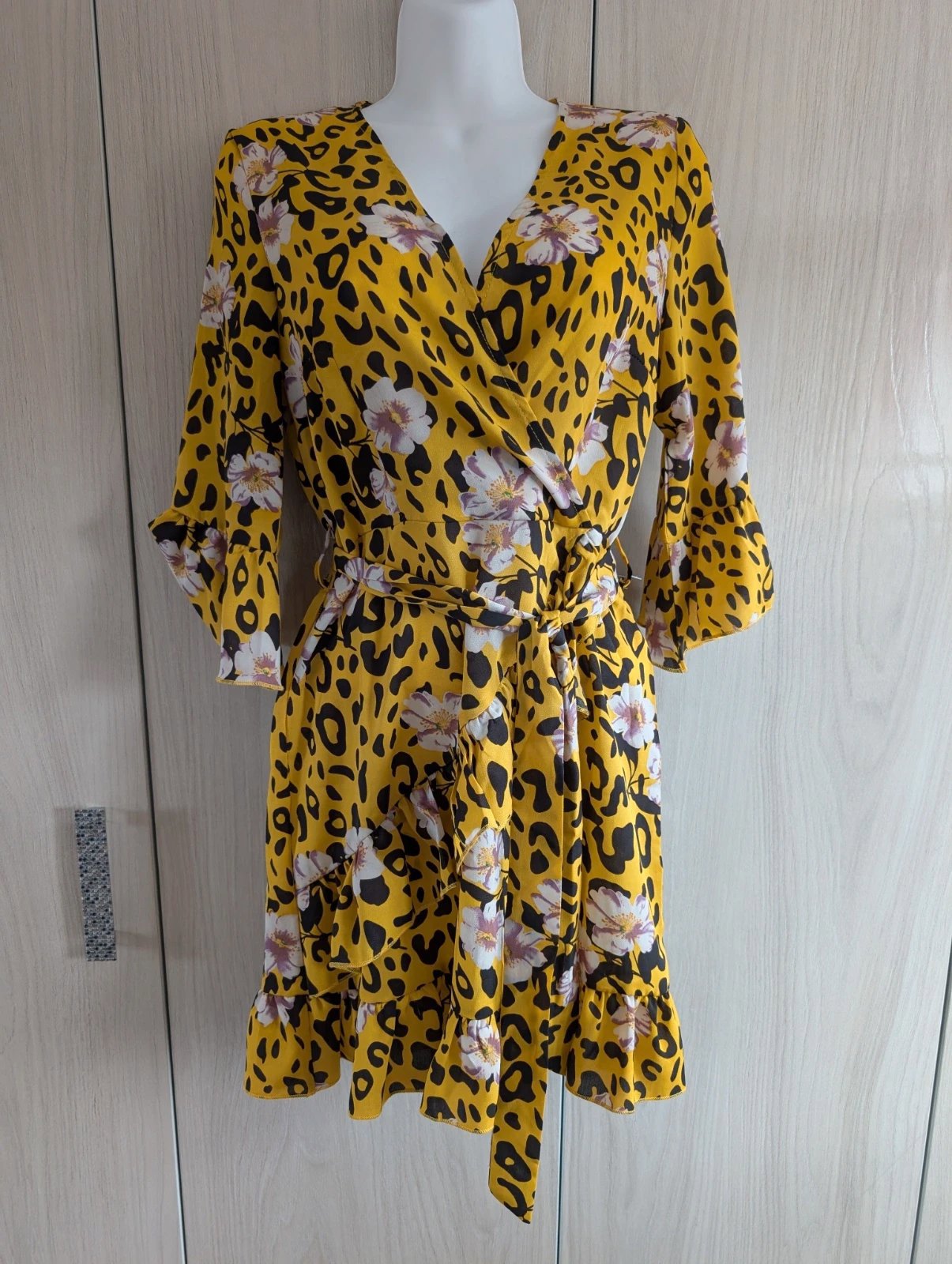 Quiz Summer, Holiday Party Dress Size 8, Quiz, 8, New condition — preloved on SilentSale®
