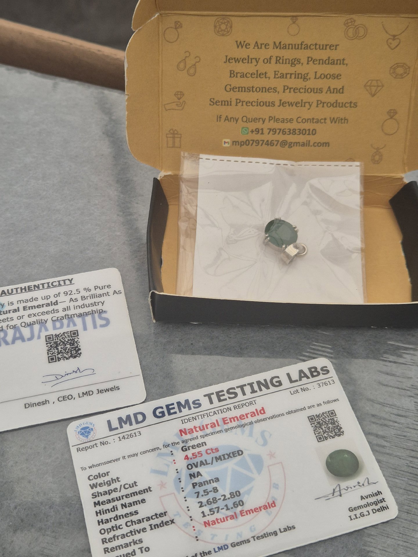 Natural Emerald Pendant 4.55 Cts 92.5% Sterling Silver, Unbranded, One Size, Excellent condition — preloved on SilentSale®