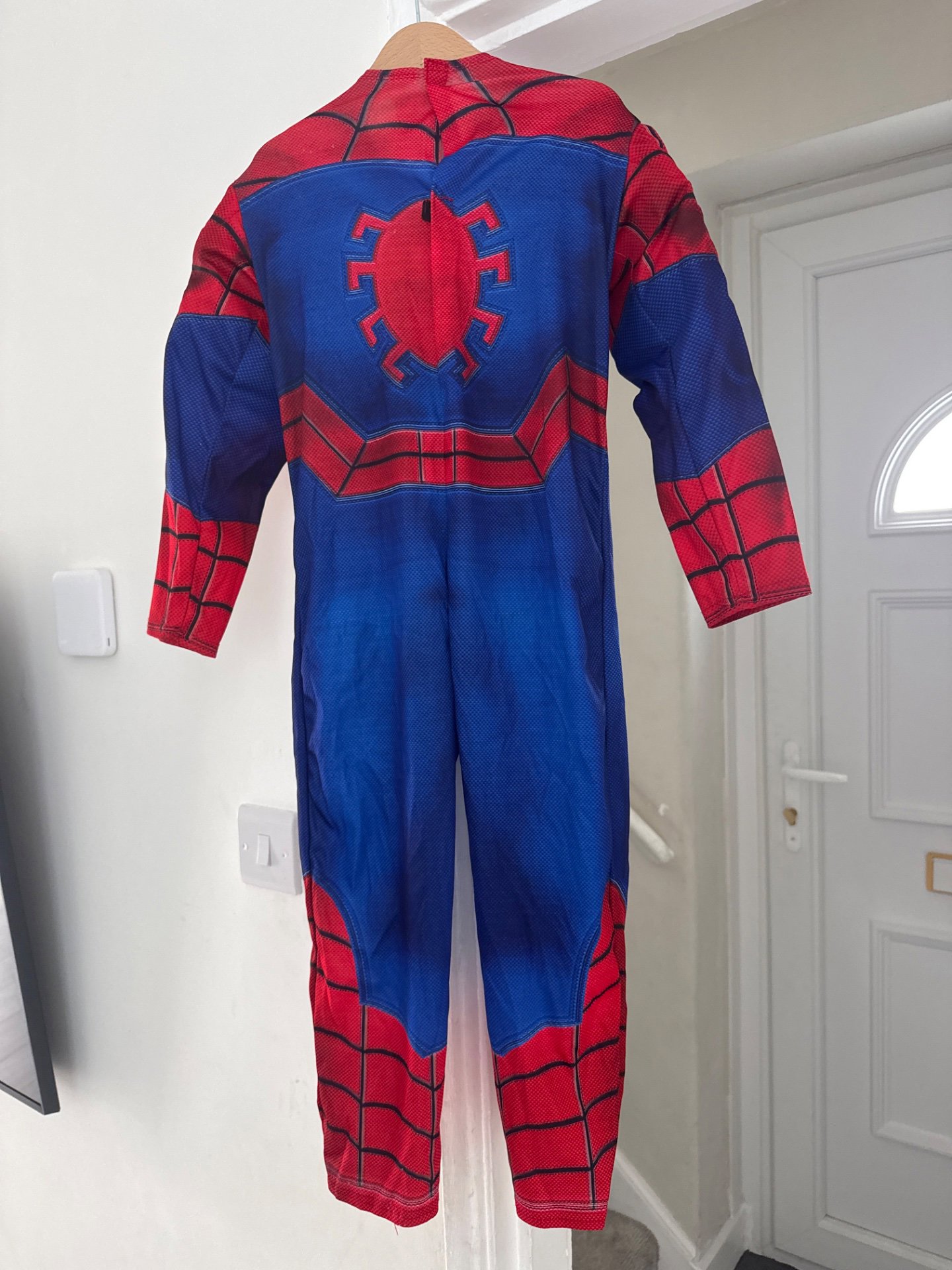 Spider-Man Kids Costume – Size 5-6 Years, TU, 5-6 years, Excellent condition — preloved on SilentSale®