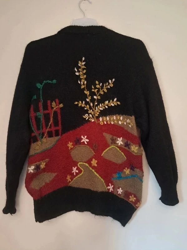 Vintage Teshuhuang Knitted Embroidered Cardigan - Boho Wearable Art, TESHUHUANG, XXL / UK 24-26, Excellent condition — preloved on SilentSale®