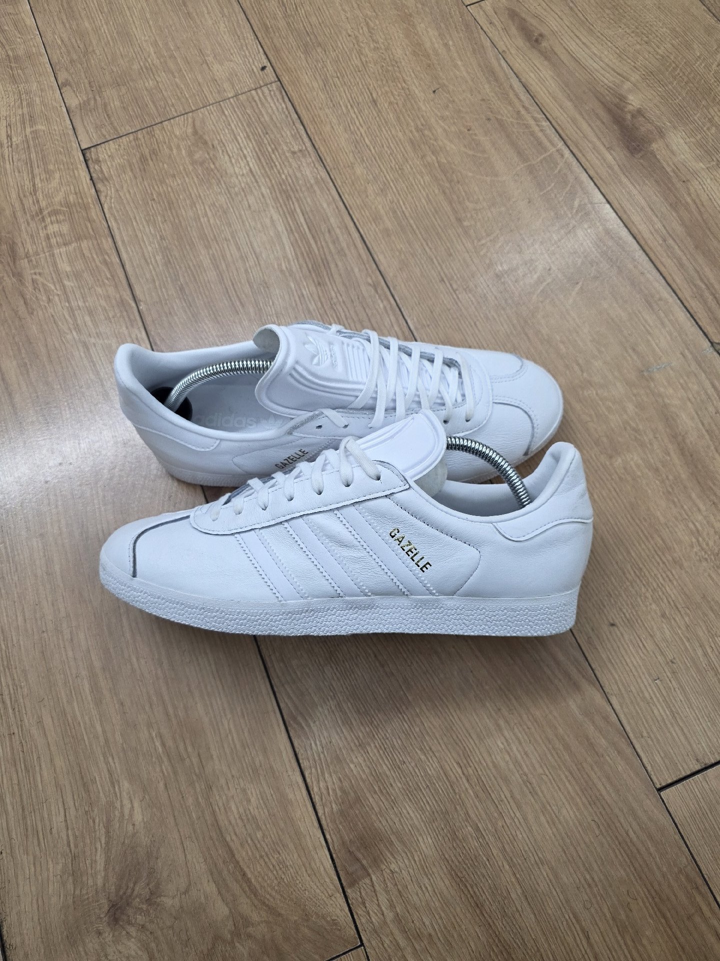 Adidas Gazelle White Leather Trainers uk 9.5, Adidas, 9.5, New condition — preloved on SilentSale®