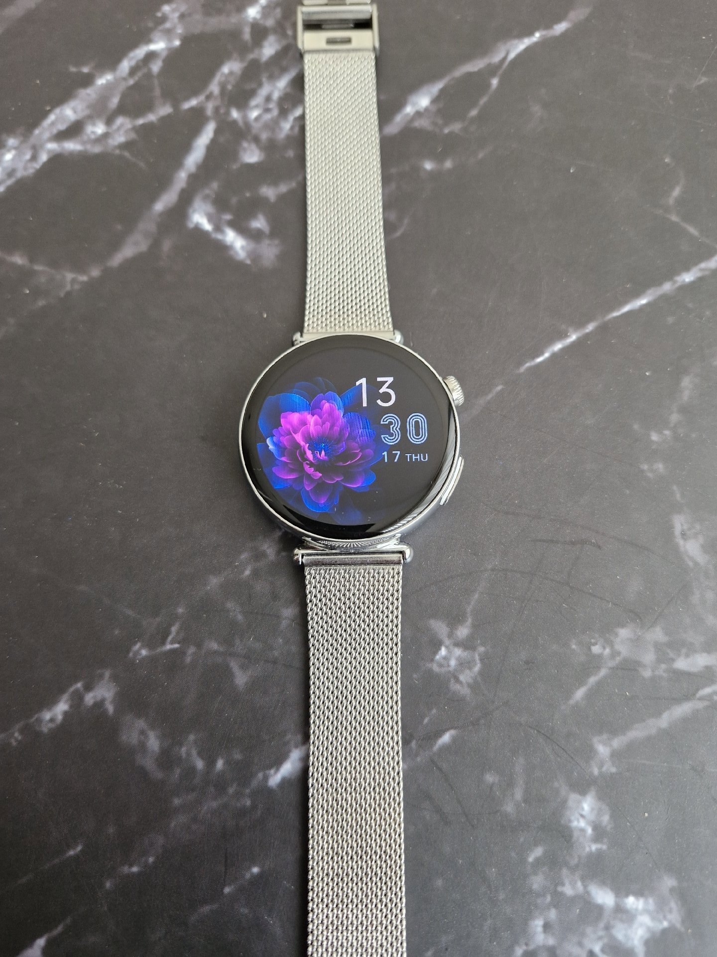 Smart Watch Silver Mesh Strap, Marsyu, One Size, New condition — preloved on SilentSale®