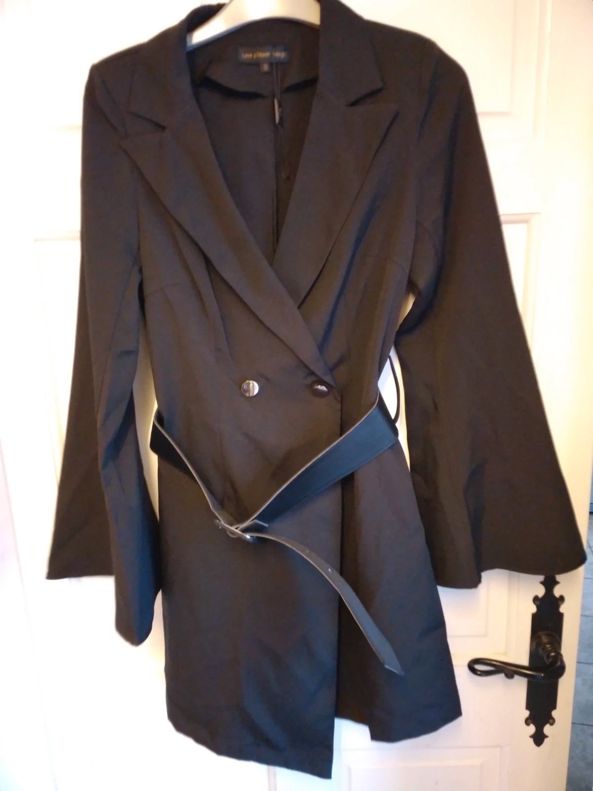 Love & Other Things Black Belted Blazer Coat – Size S, Love & Other Things, S, New condition — preloved on SilentSale®