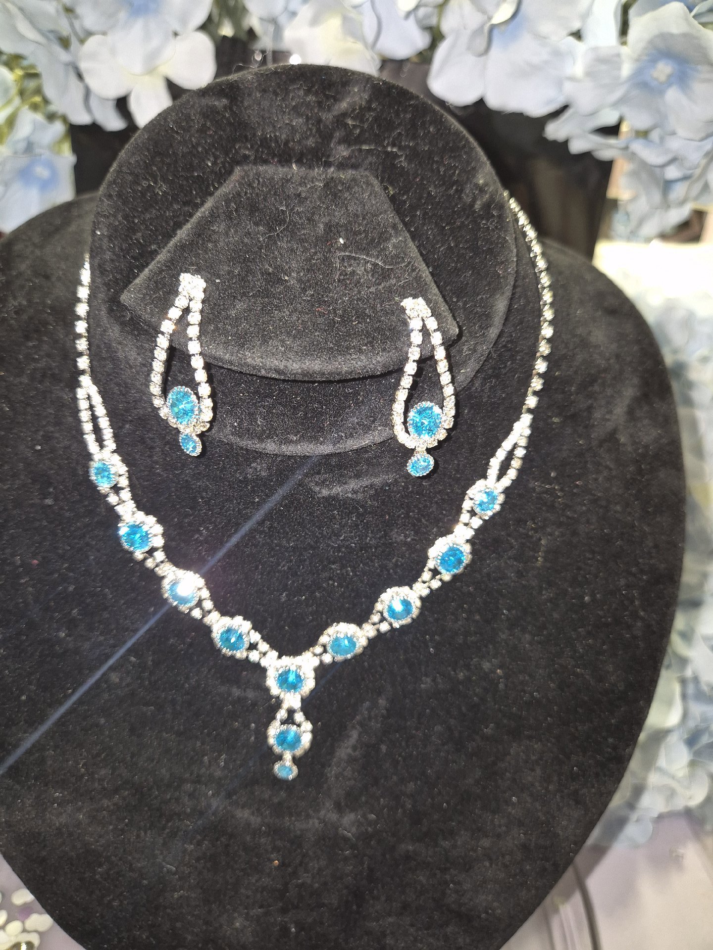 Blue Crystal Necklace and Earrings Set, Unbranded, One Size, Excellent condition — preloved on SilentSale®