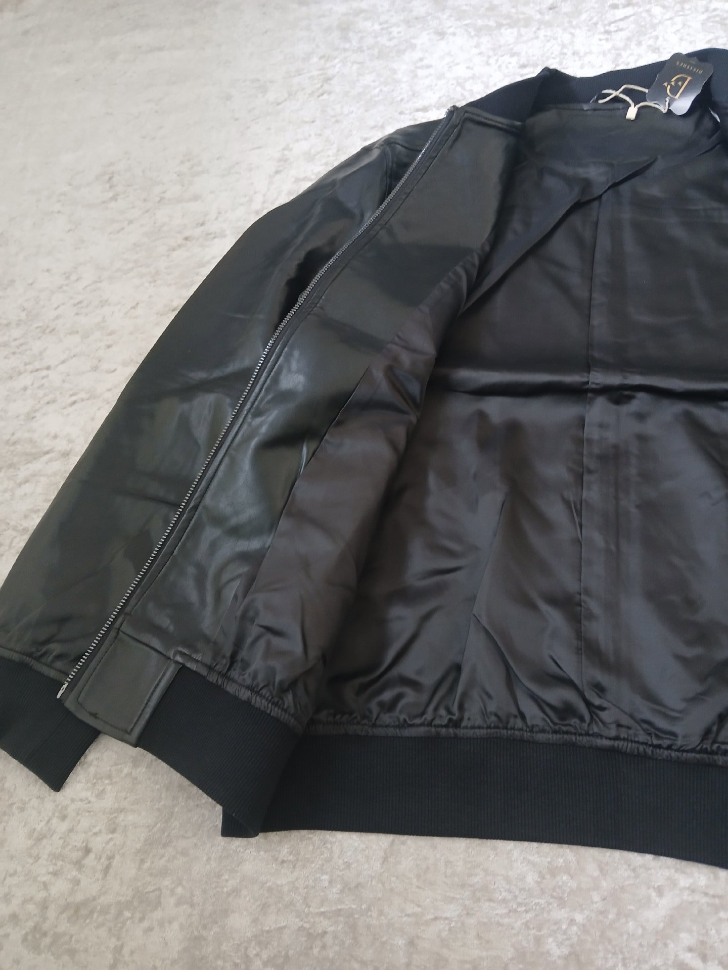 Disashen Black Faux Leather Bomber Jacket — slim fit.Size L., disashen, L, New condition — preloved on SilentSale®