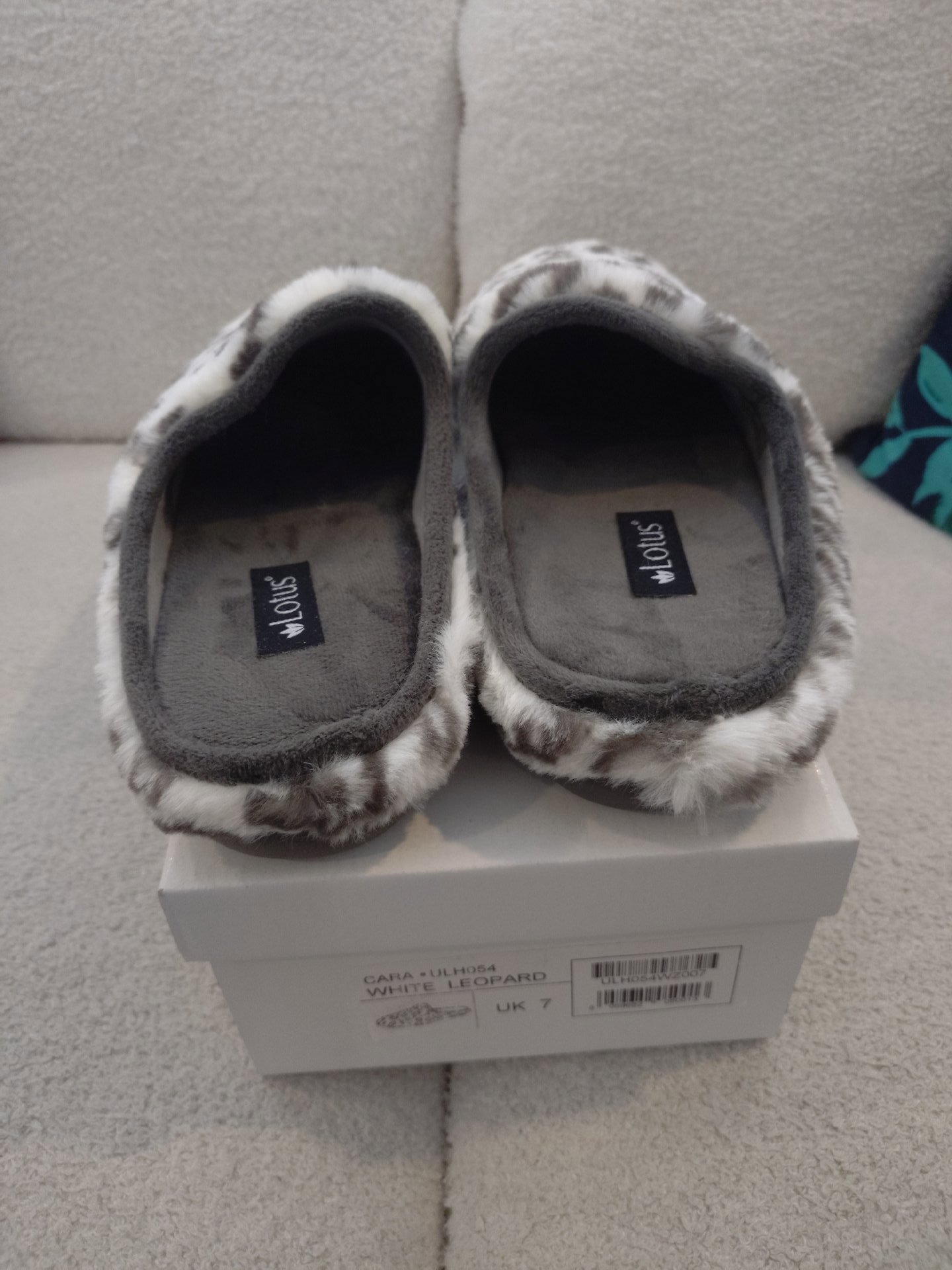 Lotus White Leopard Print Slippers – UK 7, Lotus, 7, New condition — preloved on SilentSale®