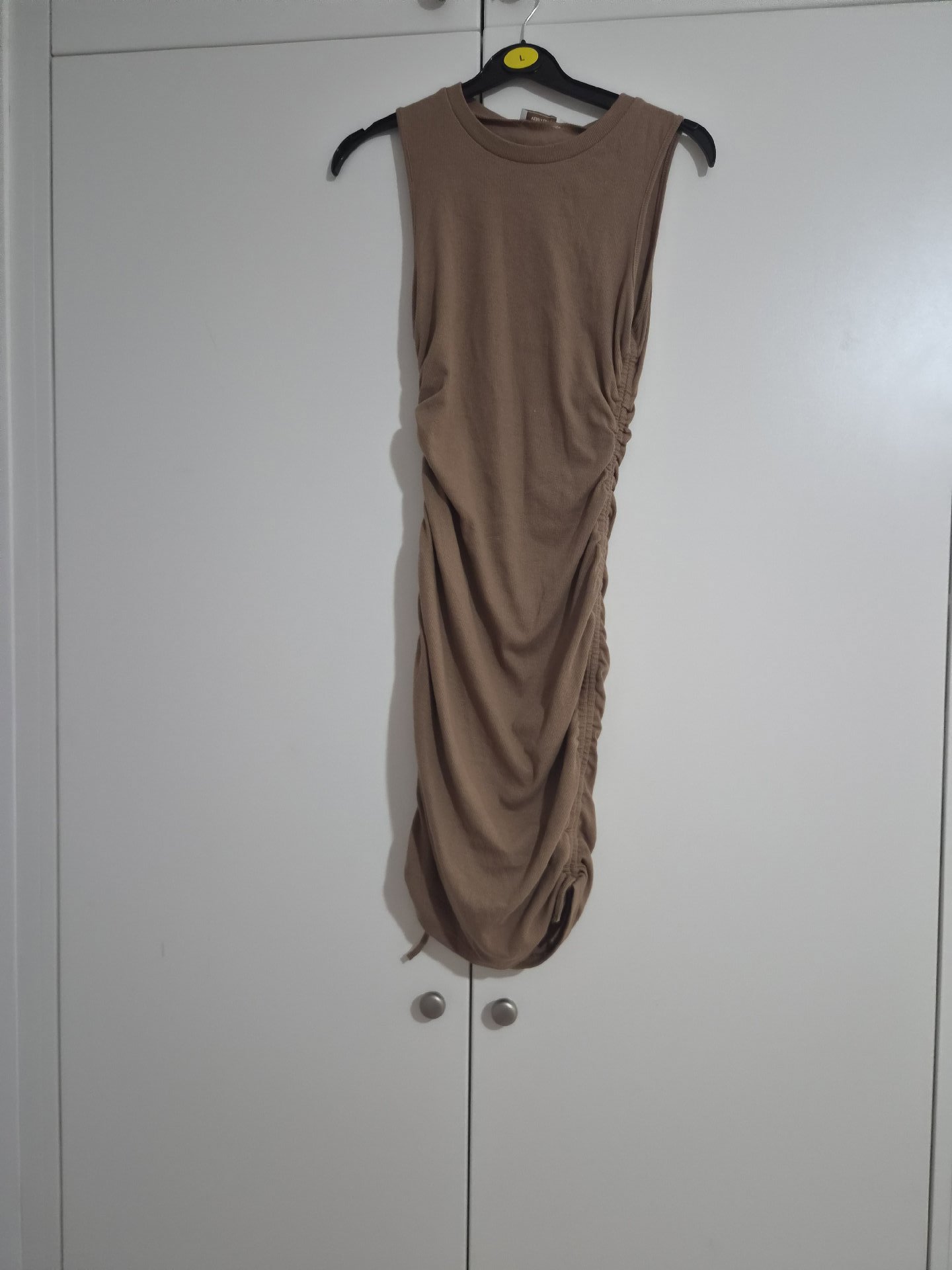 Taupe Ruched Sleeveless Midi Dress – Size 16, Unbranded, 16, Excellent condition — preloved on SilentSale®