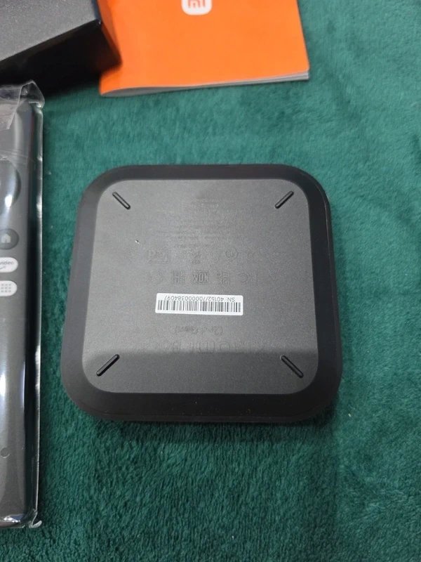 Xiaomi TV Box Streaming Media Player with Remote, Xiaomi, One Size, Excellent condition — preloved on SilentSale®