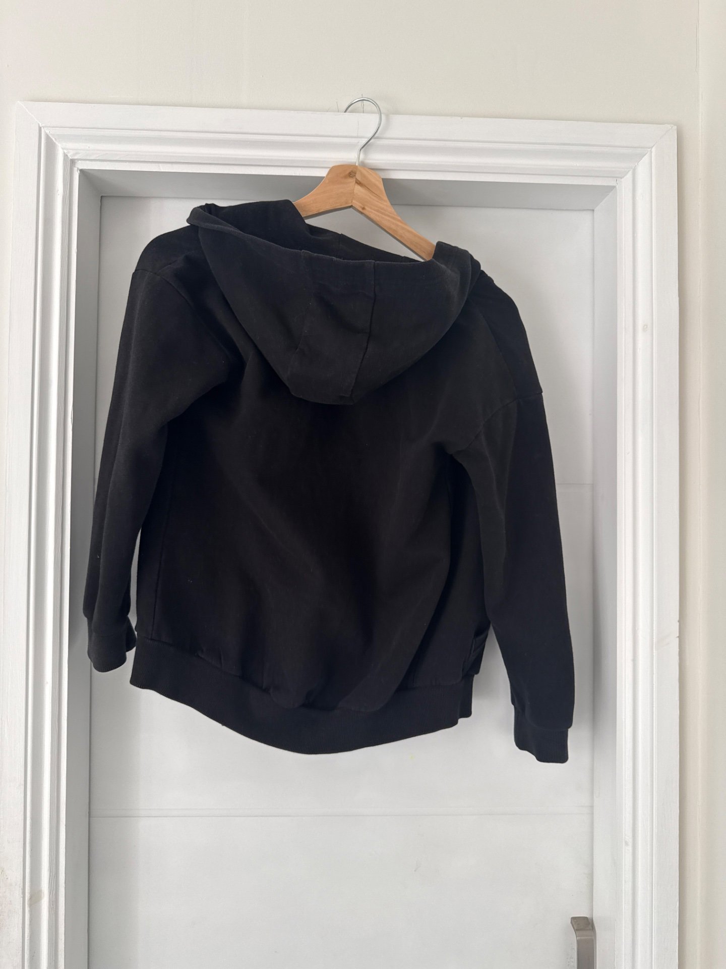 Next Black hoodie girls – 10Y, Next, 10 years, Excellent condition — preloved on SilentSale®