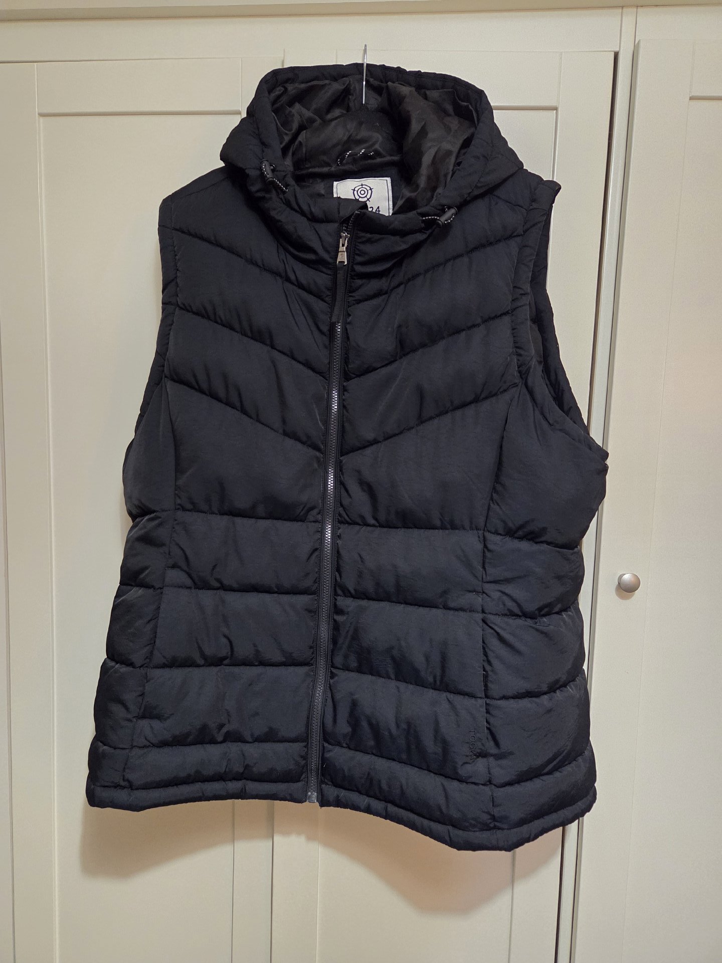 TOG24 Black Padded Hooded Gilet Waistcoat, Tog 24, 20, Excellent condition — preloved on SilentSale®