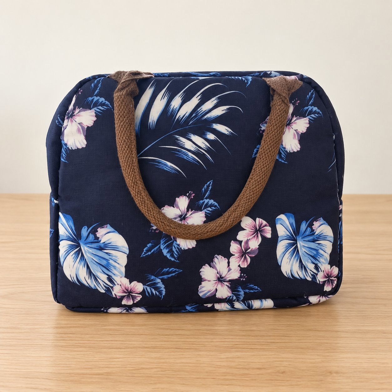 Heopono Navy Floral Insulated Lunch Bag, Heopono, One Size, Excellent condition — preloved on SilentSale®