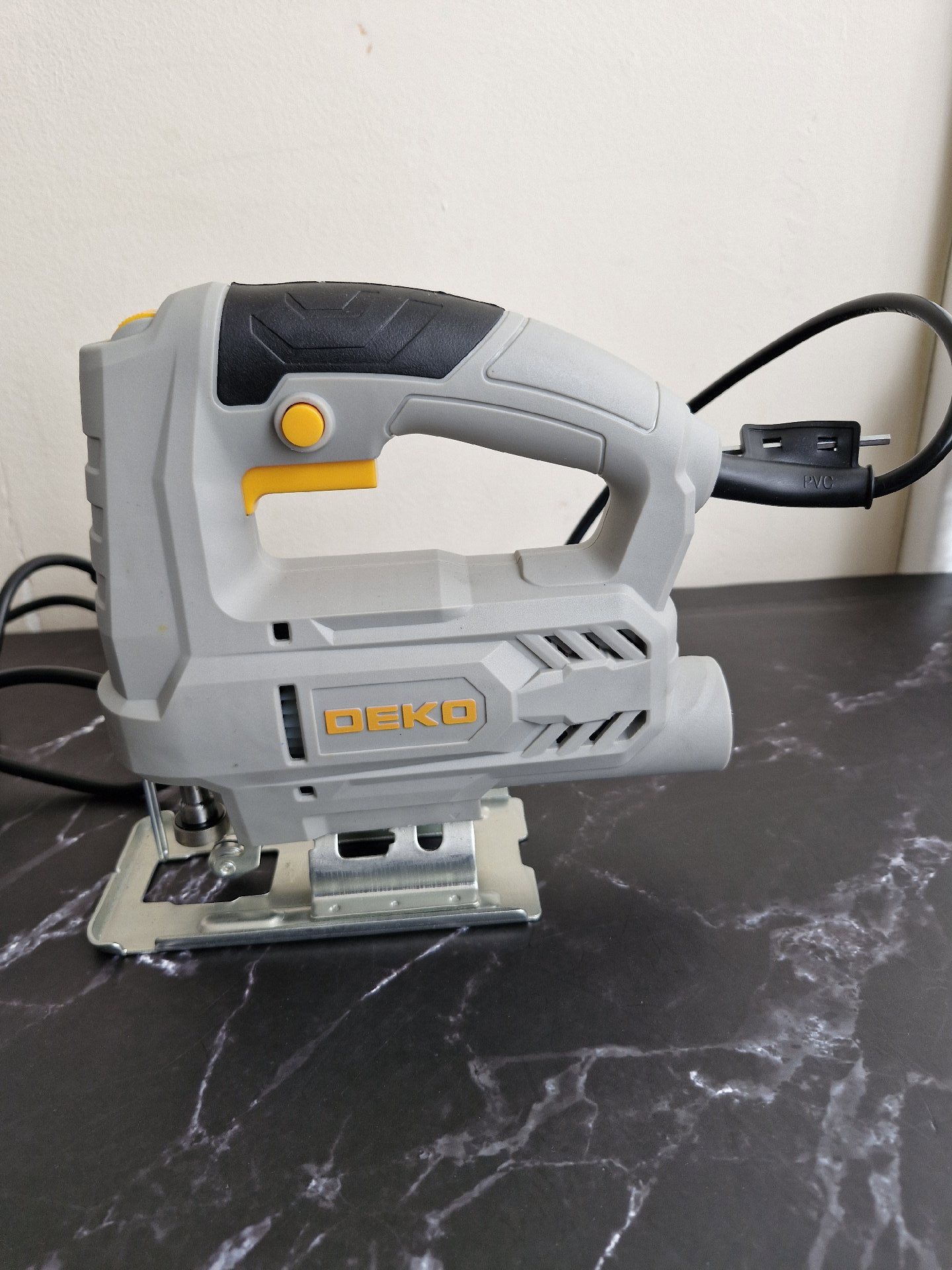 Deko Electric Jigsaw 400W Power Tool, Deko, One Size, Excellent condition — preloved on SilentSale®