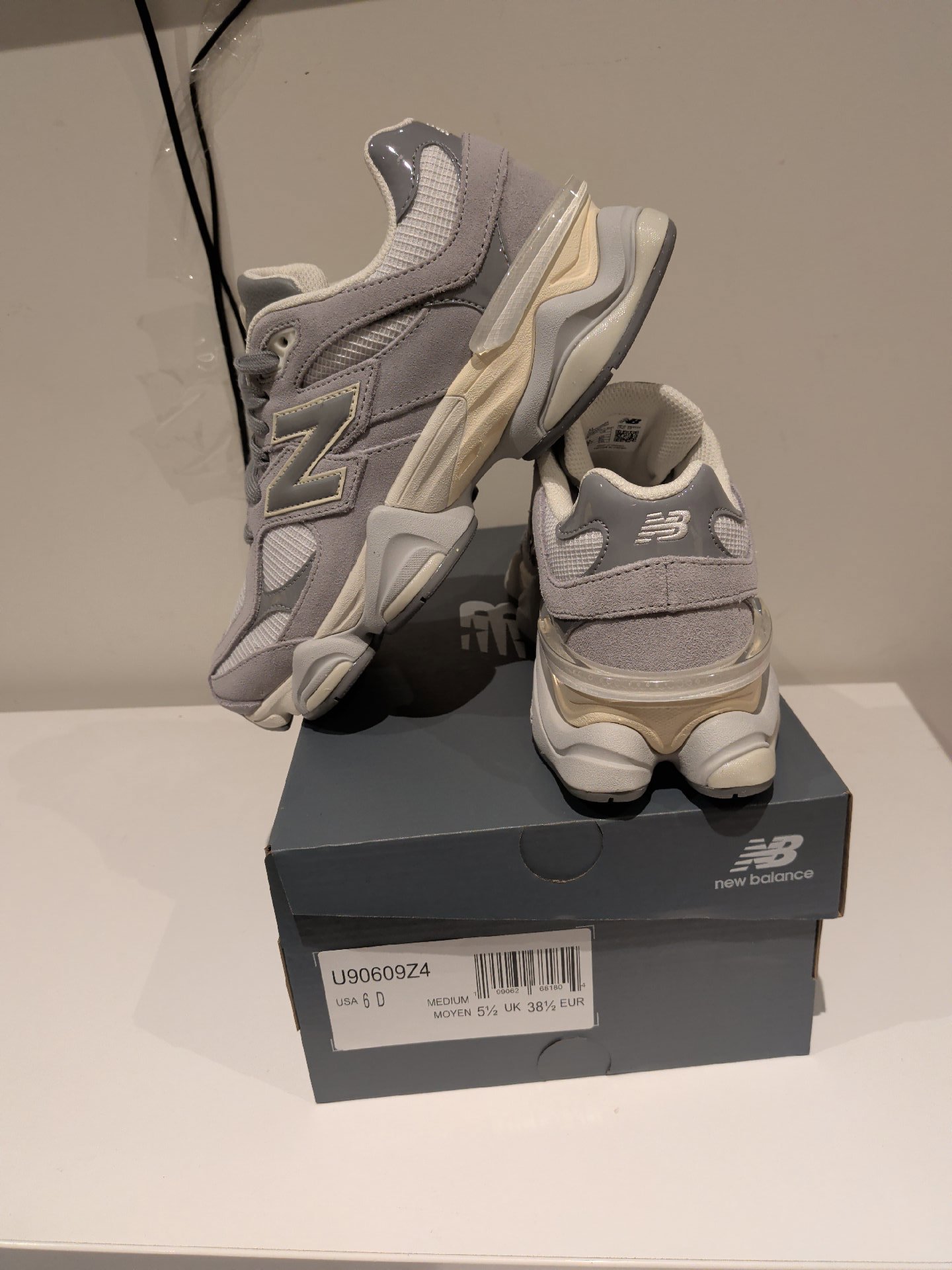 New Balance Grey Chunky Trainers – UK 5.5, New Balance, 5.5, New condition — preloved on SilentSale®