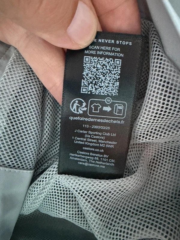 Castore rain jacket XL, Castore, XL, New condition — preloved on SilentSale®