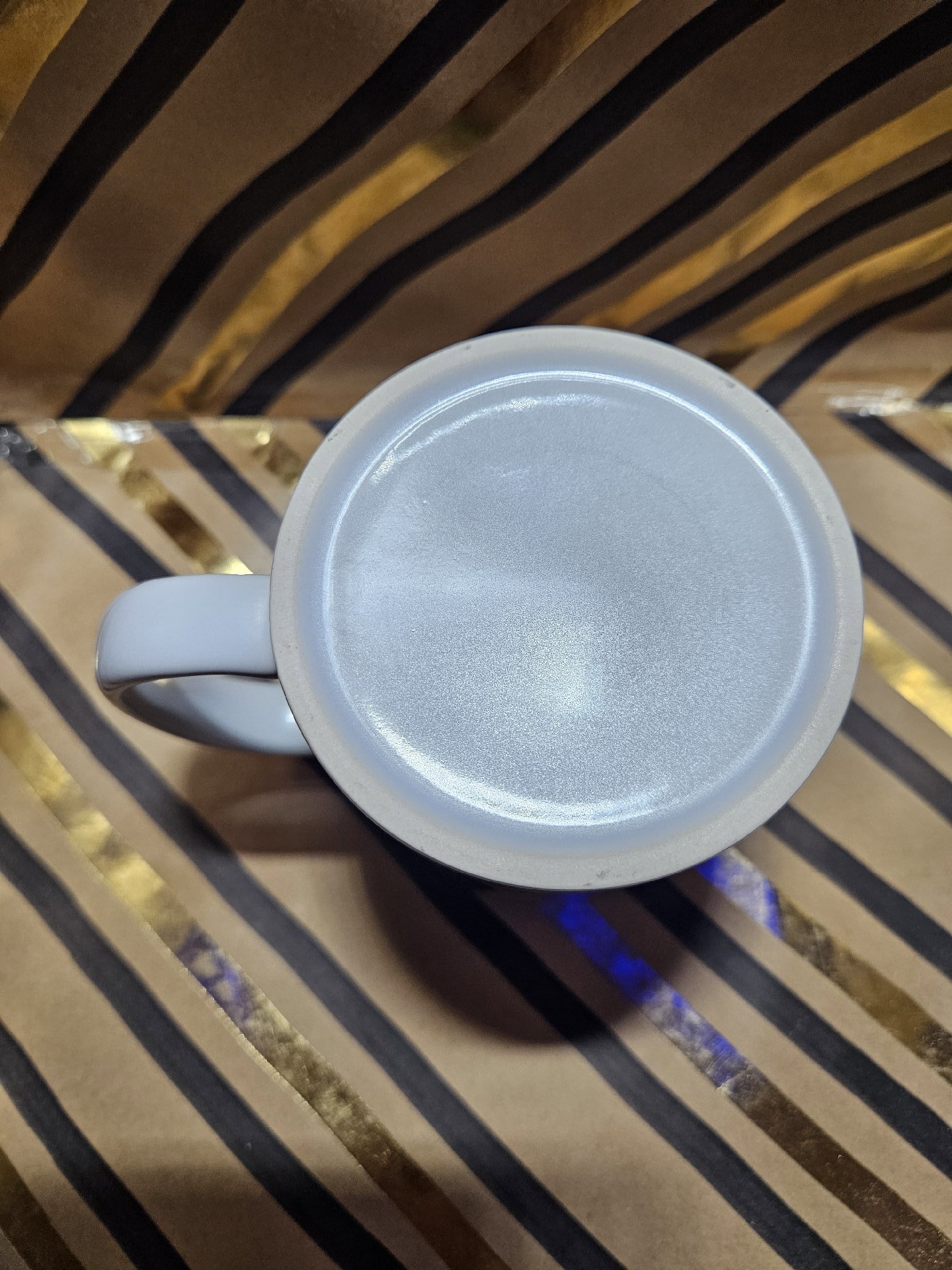 Grinch Christmas Travel Mug with Lid, Unbranded, One Size, New condition — preloved on SilentSale®
