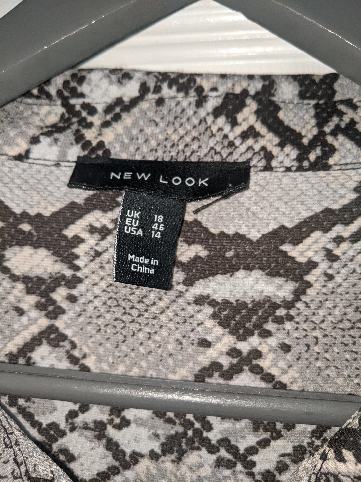 New Look Snake Print Midi Shirt Dress – UK 18, New Look, 18, Excellent condition — preloved on SilentSale®