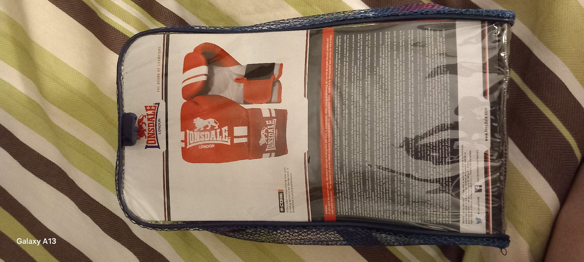 Lonsdale Junior Contender Boxing Gloves Red, Lonsdale, Junior, Excellent condition — preloved on SilentSale®