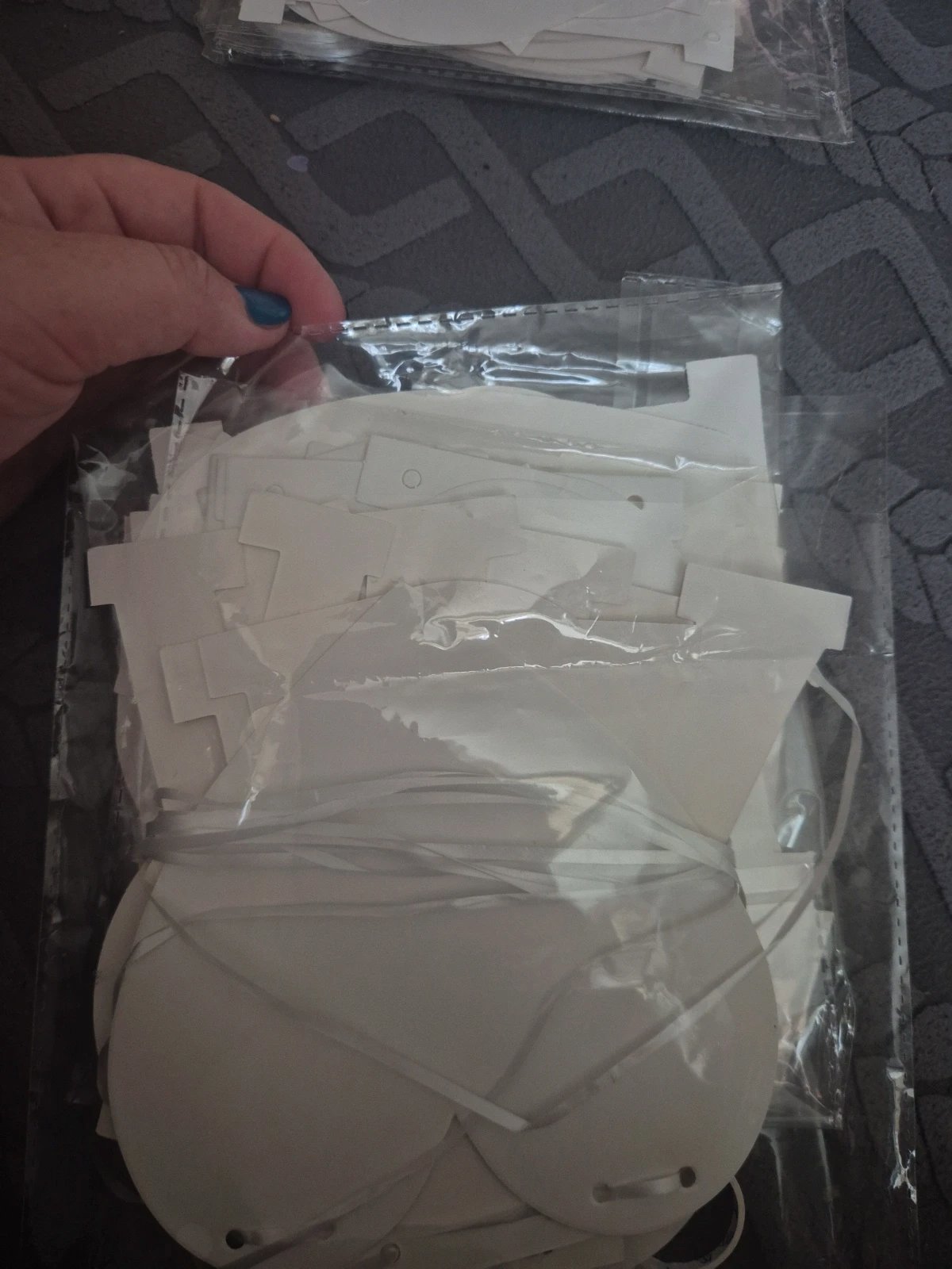 x3 white just married bunting, Shein, One Size, New condition — preloved on SilentSale®