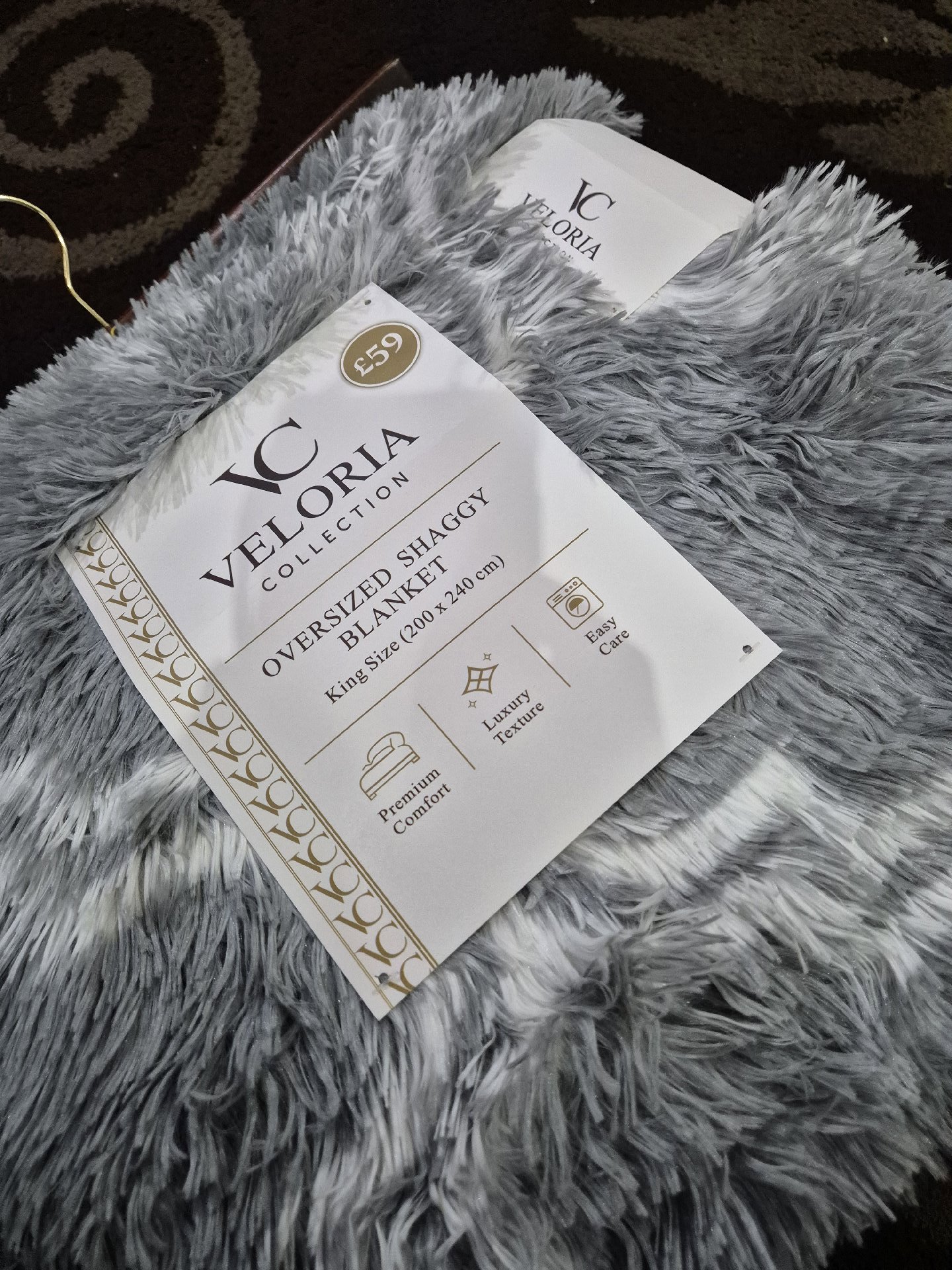 Veloria collection shaggy blanket, Veloria Collection, King, New condition — preloved on SilentSale®