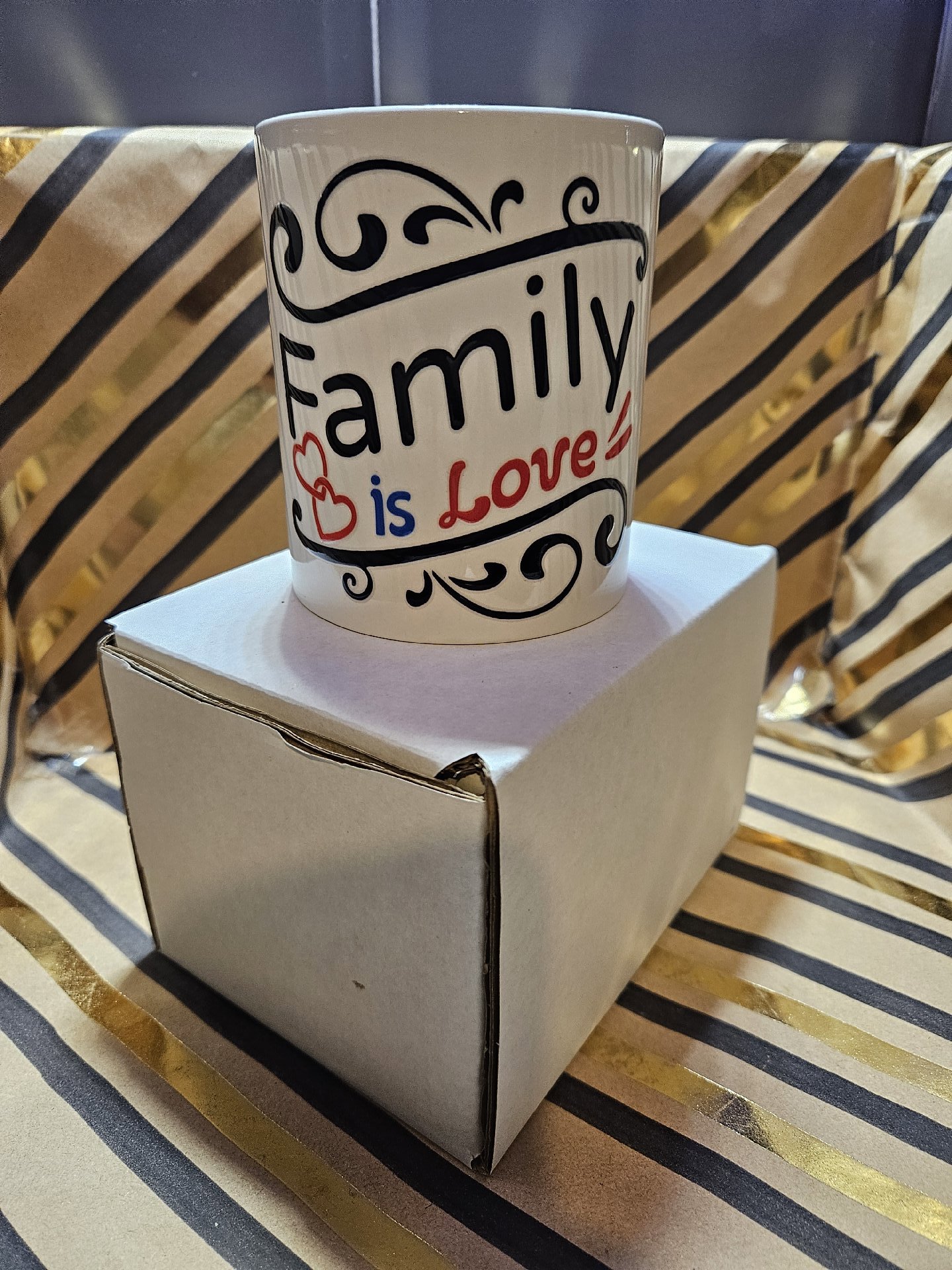 Ceramic Mug Family Is Love Print, Unbranded, One Size, New condition — preloved on SilentSale®
