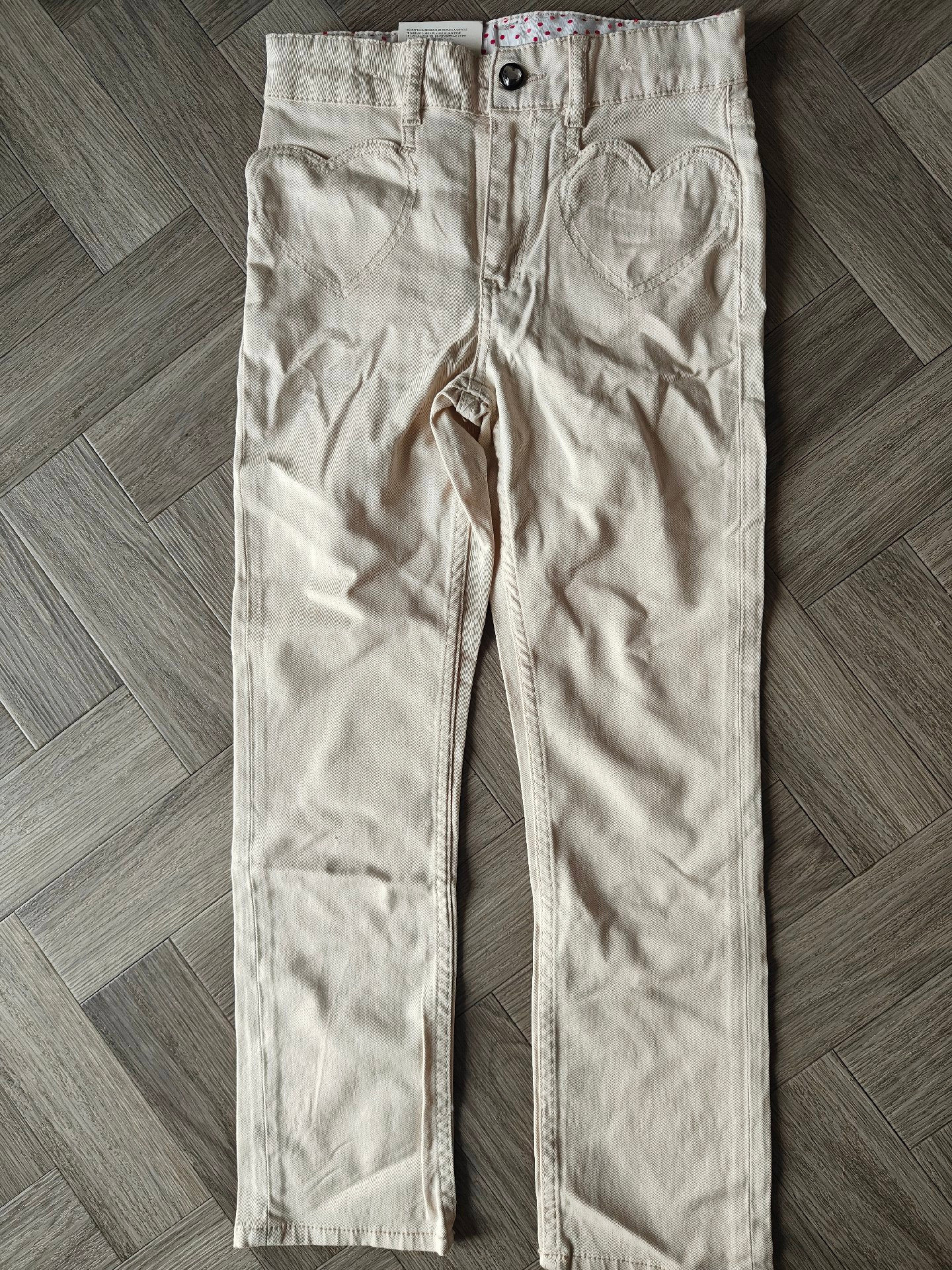 H&M Beige Girls Trousers With Red Polka Dot Waistband – Age 7-8Y, H&M, 7-8 years, New condition — preloved on SilentSale®