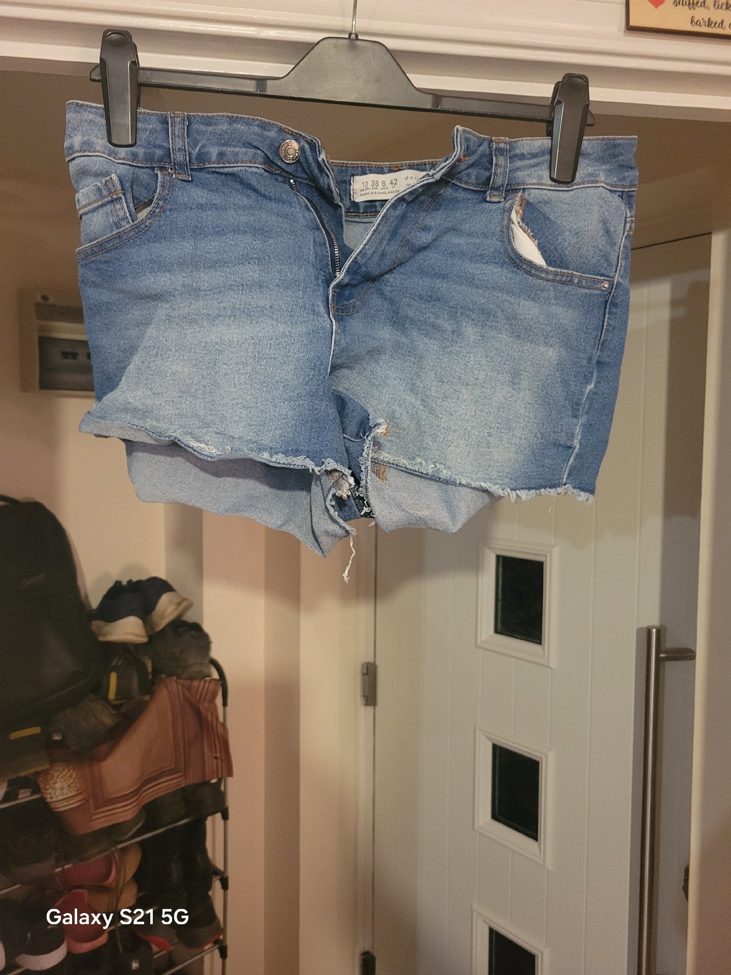 Primark Denim Co. Blue Denim Shorts – UK 10, Primark Denim Co., 10, Excellent condition — preloved on SilentSale®