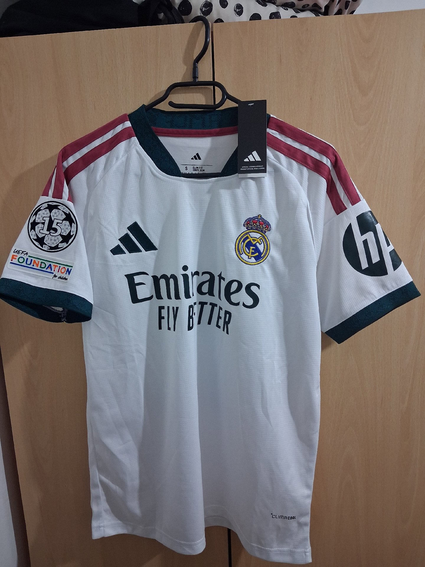 Adidas Real Madrid Football Shirt White Burgundy – Size S, Adidas, S, New condition — preloved on SilentSale®