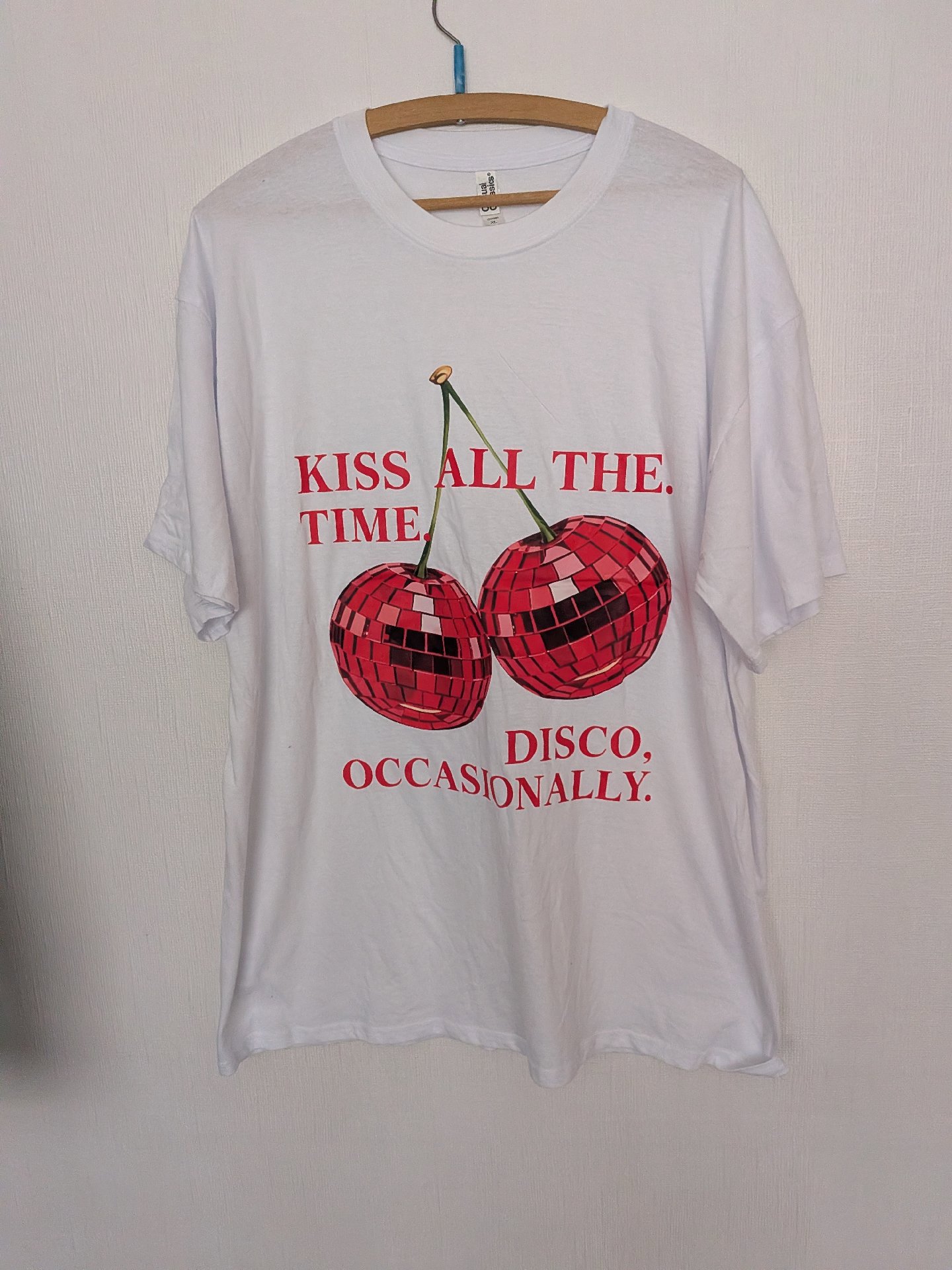 Harry styles kiss white XL t shirt , Casual Classics, XL, New condition — preloved on SilentSale®