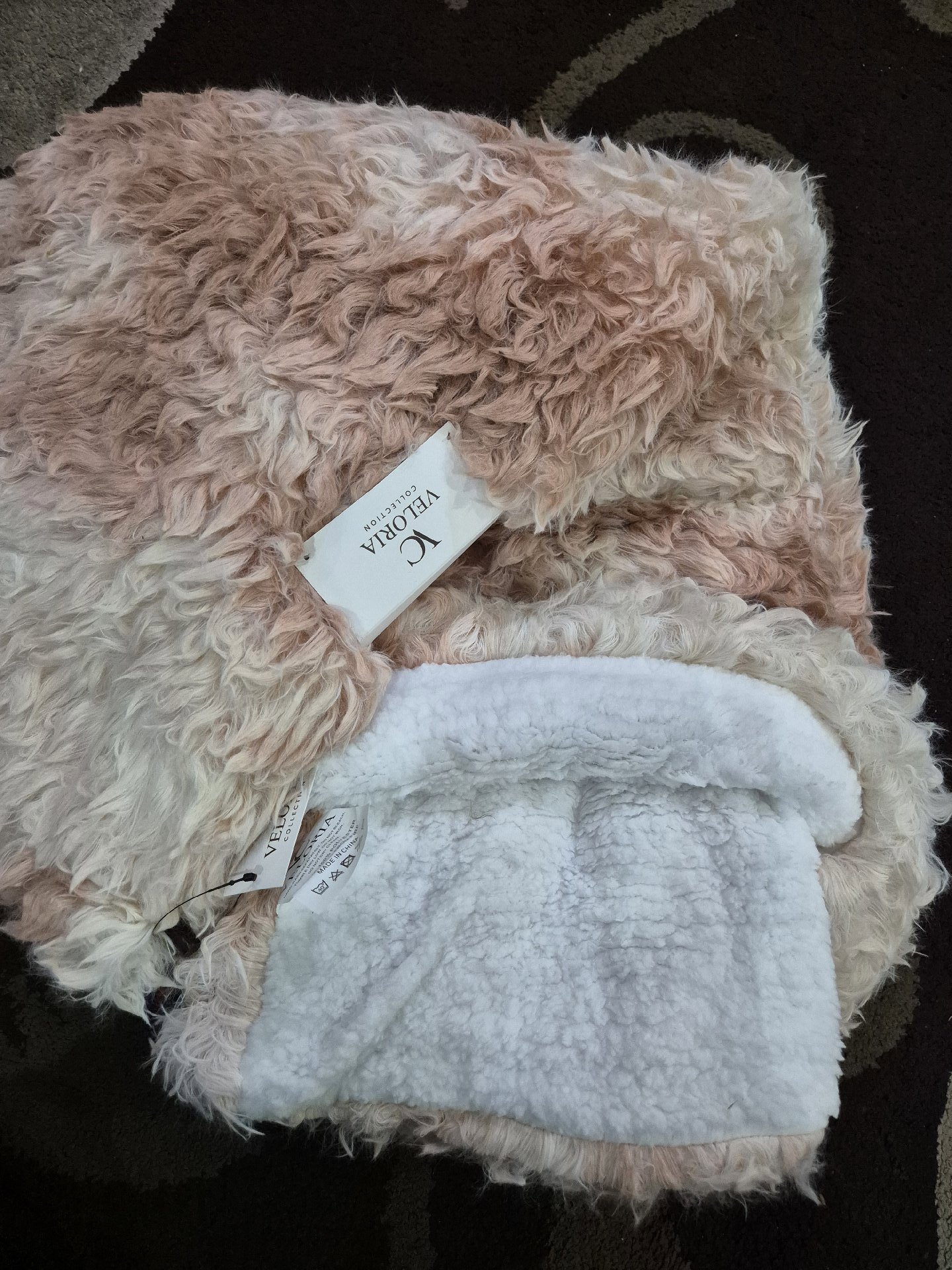 Veloria Collection Oversized Shaggy Blanket King Size 200x240 cm, Veloria Collection, King Size 200x240 cm, New condition — preloved on SilentSale®