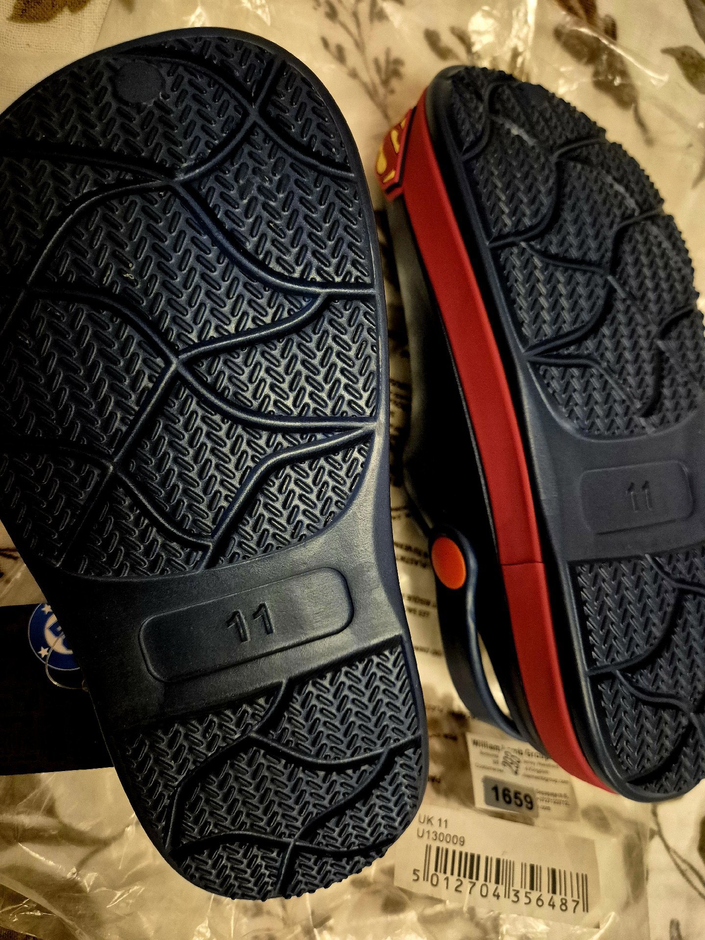 Superman Navy Blue and Red Clogs – UK 11, Unbranded, 11, New condition — preloved on SilentSale®