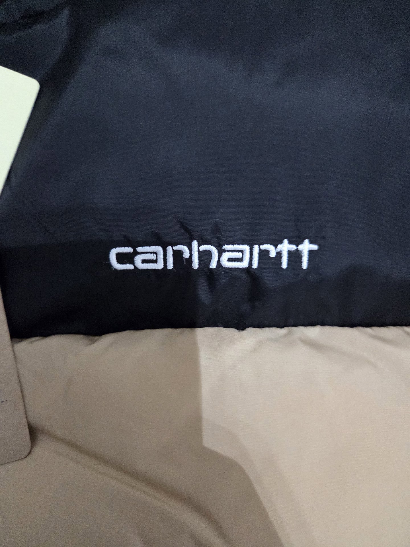 Carhartt Lumi Beige and Black Puffer Jacket – Size L, Carhartt, L, New condition — preloved on SilentSale®