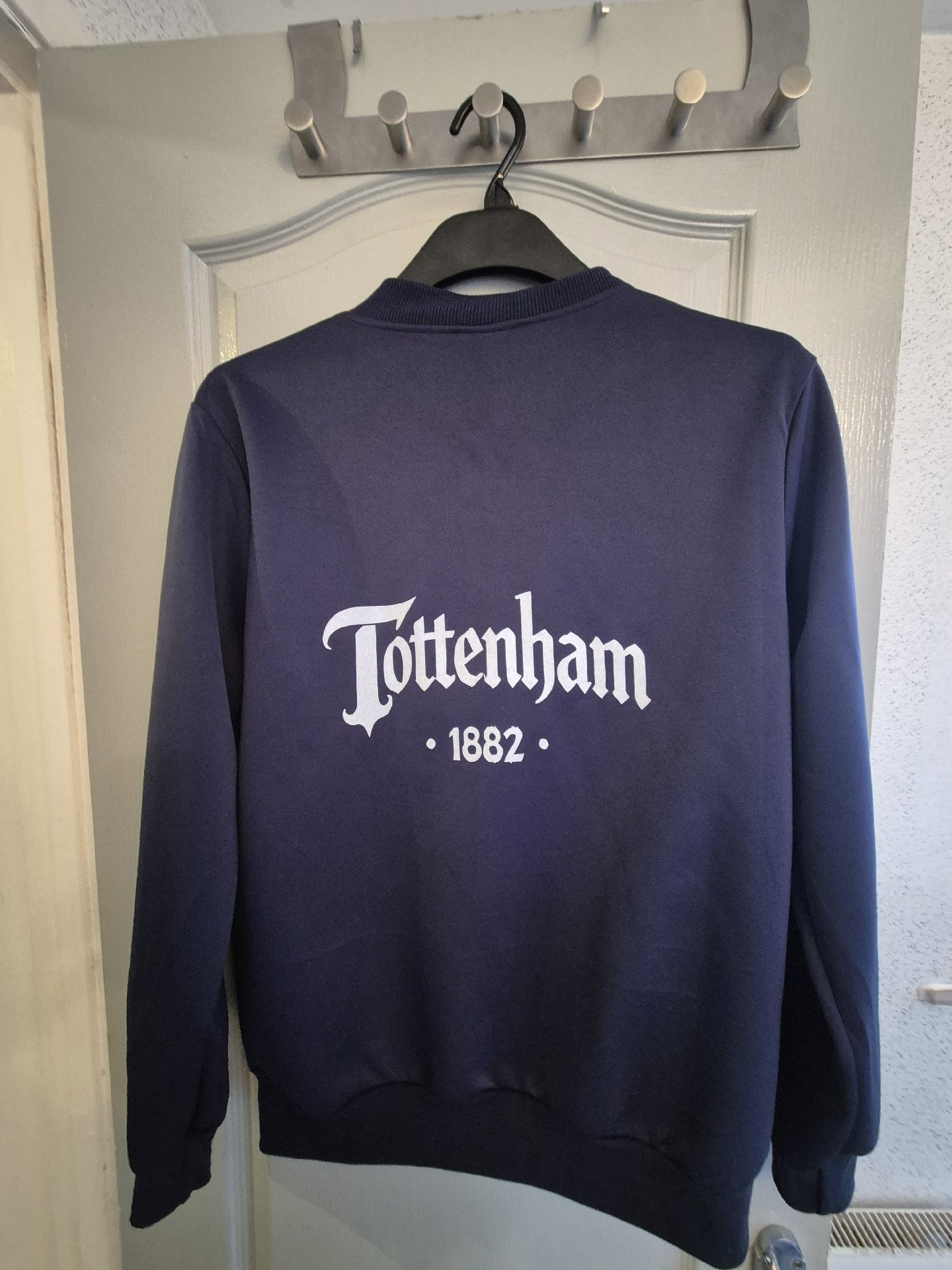 Tottenham tracksuit rop, Tottenham, Small, Excellent condition — preloved on SilentSale®