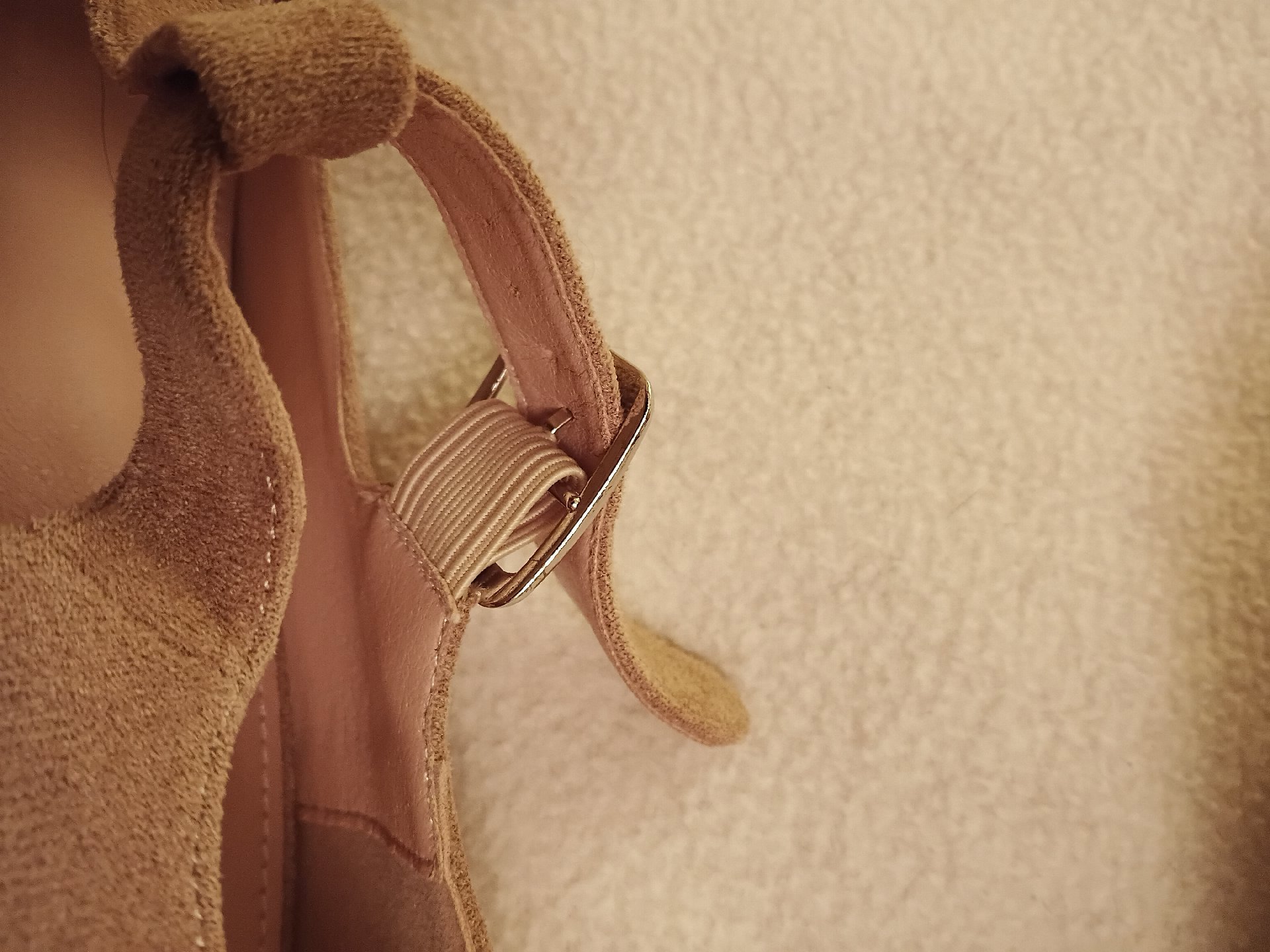Beige Suede Effect T-Bar Block Heel Shoes – Size 3, Unbranded, 3, Excellent condition — preloved on SilentSale®