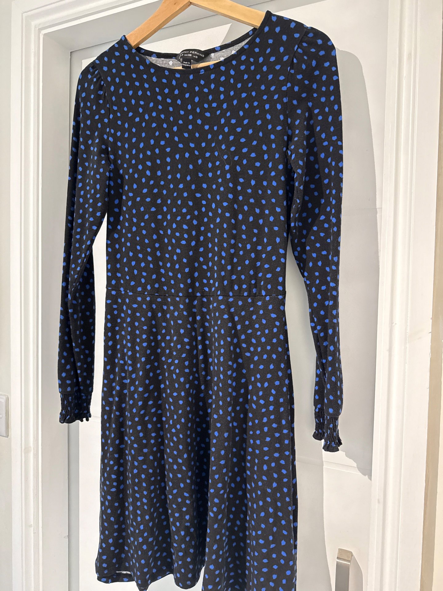 Dorothy Perkins Black Blue Spot Long Sleeve Dress – UK 8, Dorothy Perkins, 8, Excellent condition — preloved on SilentSale®