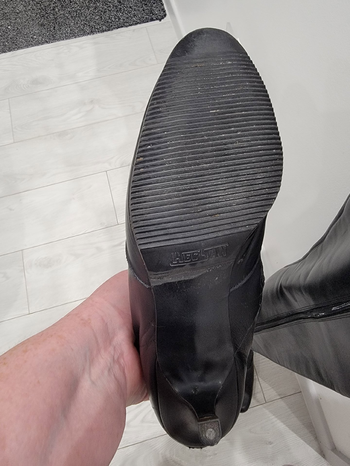 Black Leather Thigh High Boots, Leg San, 5, Good condition — preloved on SilentSale®