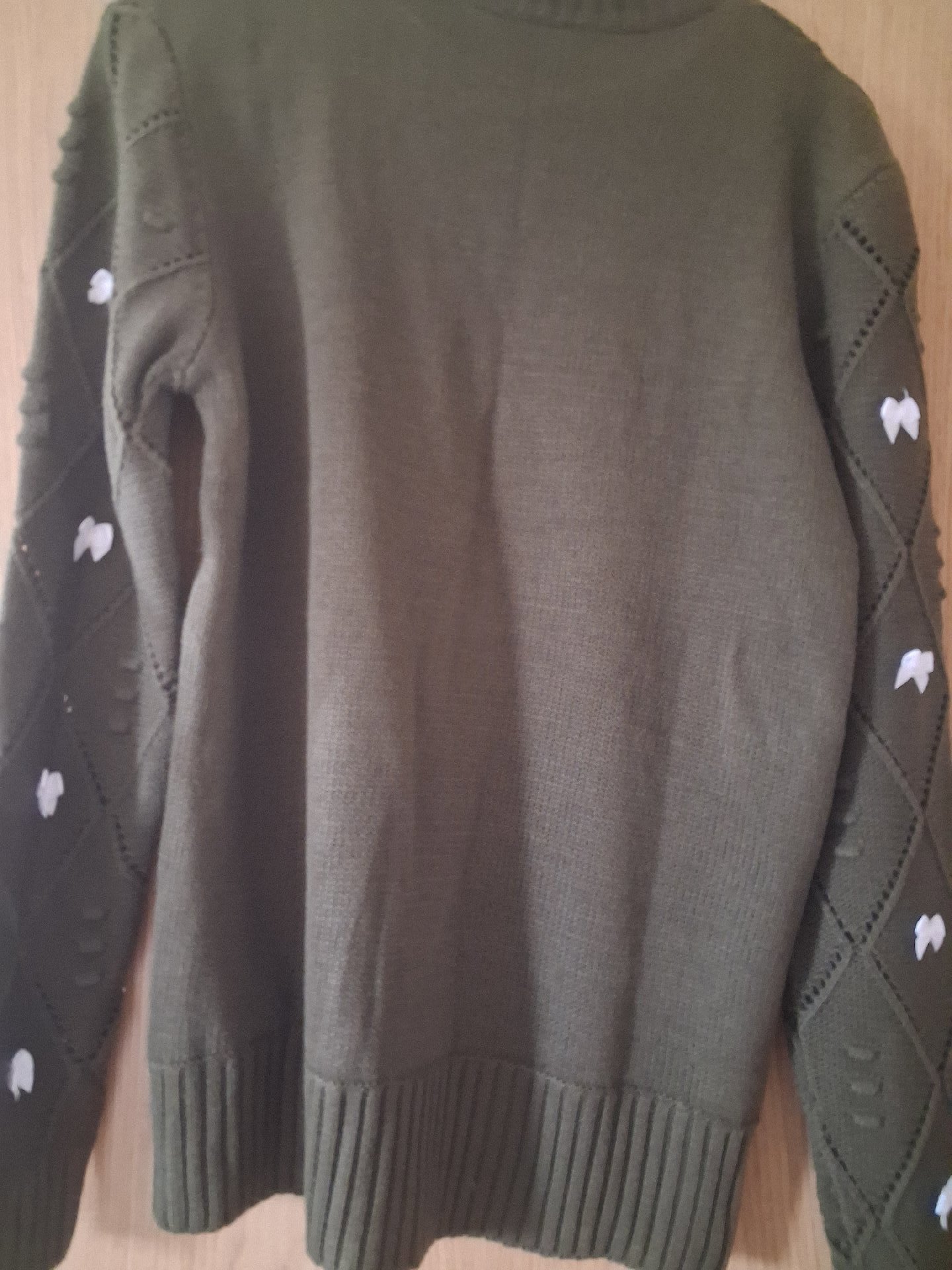 Green Knitted Jumper with White Bow Detail, Unbranded, 4, Excellent condition — preloved on SilentSale®