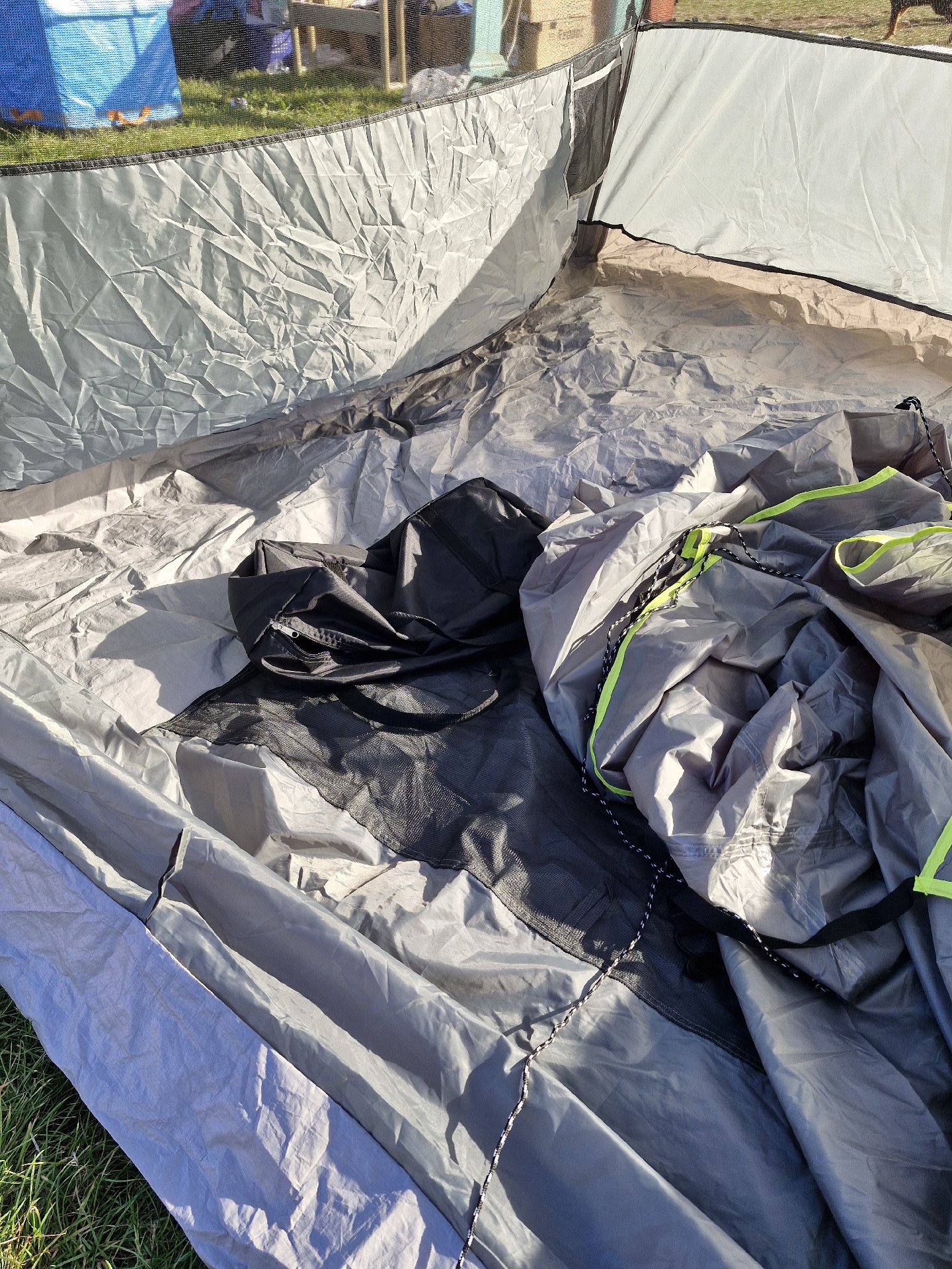 Campro Family Cabin Dome Tent 8ft x 7ft x 50in, Campro, One Size, Excellent condition — preloved on SilentSale®