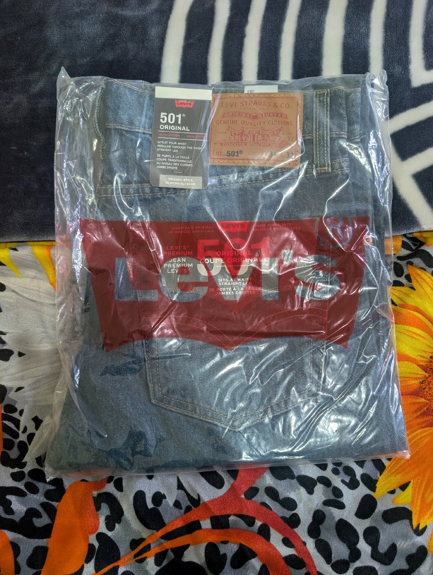 Levi's 501 Original Blue Denim Jeans – W34 L32, Levi's, W34 L32, New condition — preloved on SilentSale®