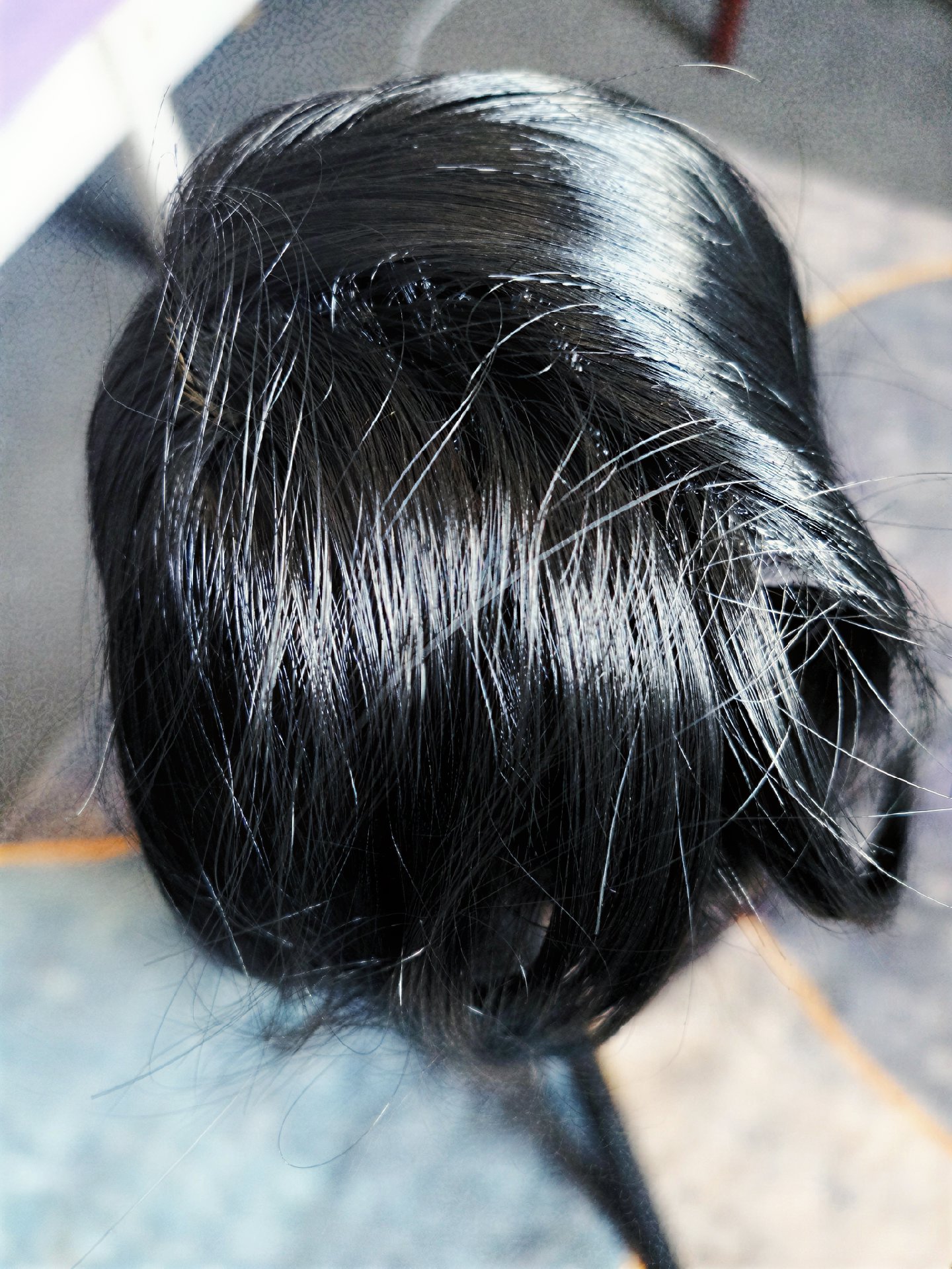 Black Straight Bob Wig with Natural Looking Part, BOB, One Size, Excellent condition — preloved on SilentSale®